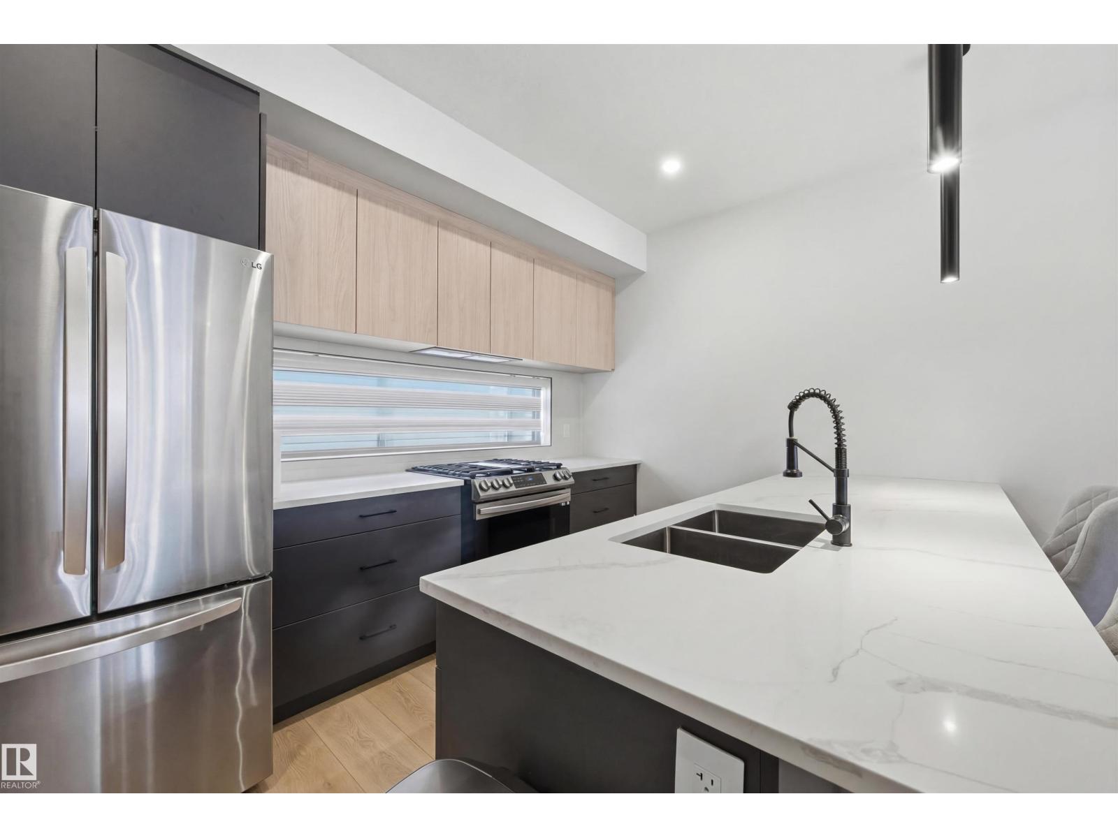 #3 12204 121 AV NW - 10