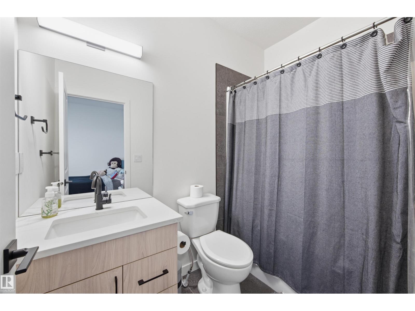 #3 12204 121 AV NW, Edmonton