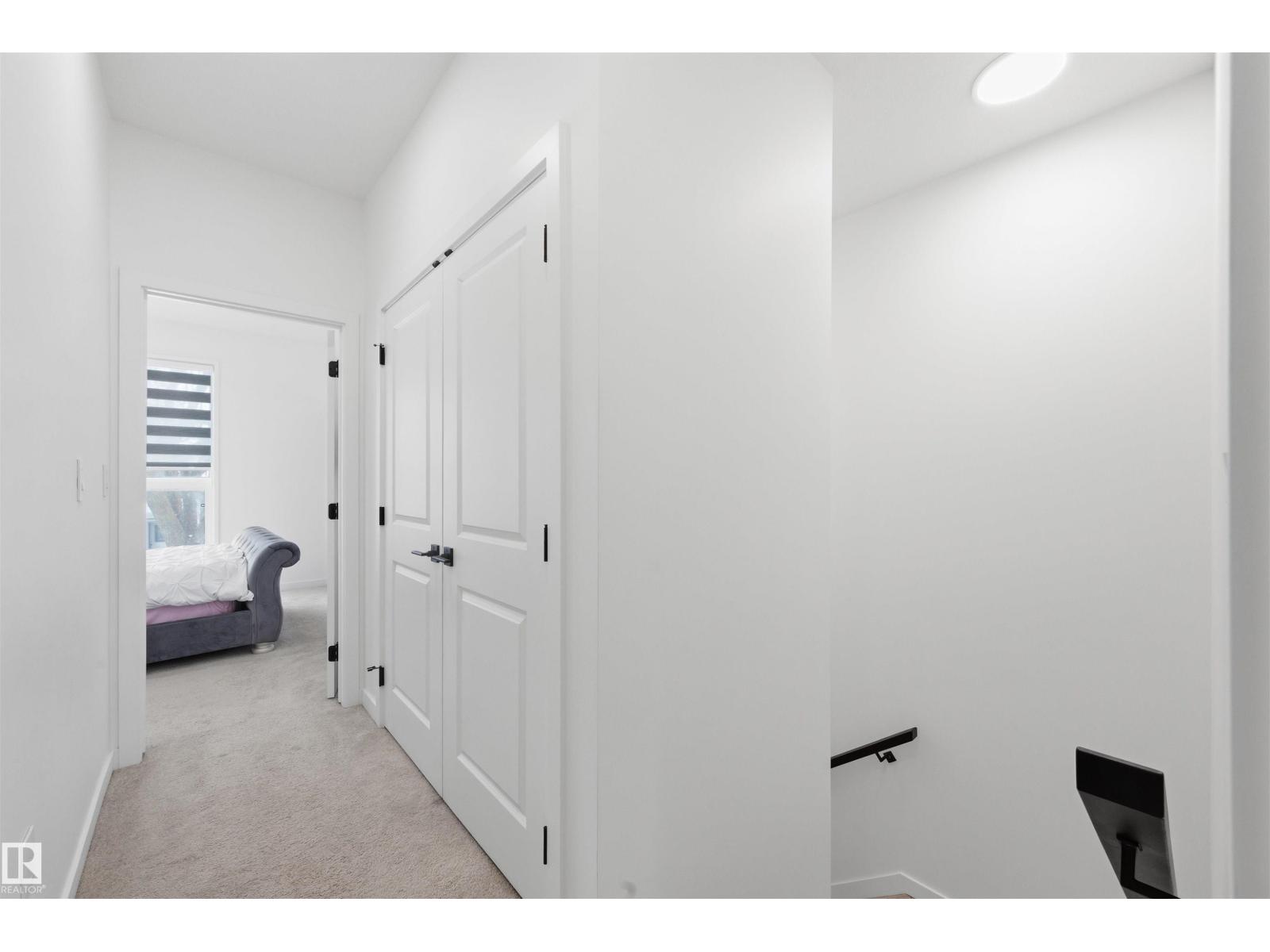 #3 12204 121 AV NW, Edmonton