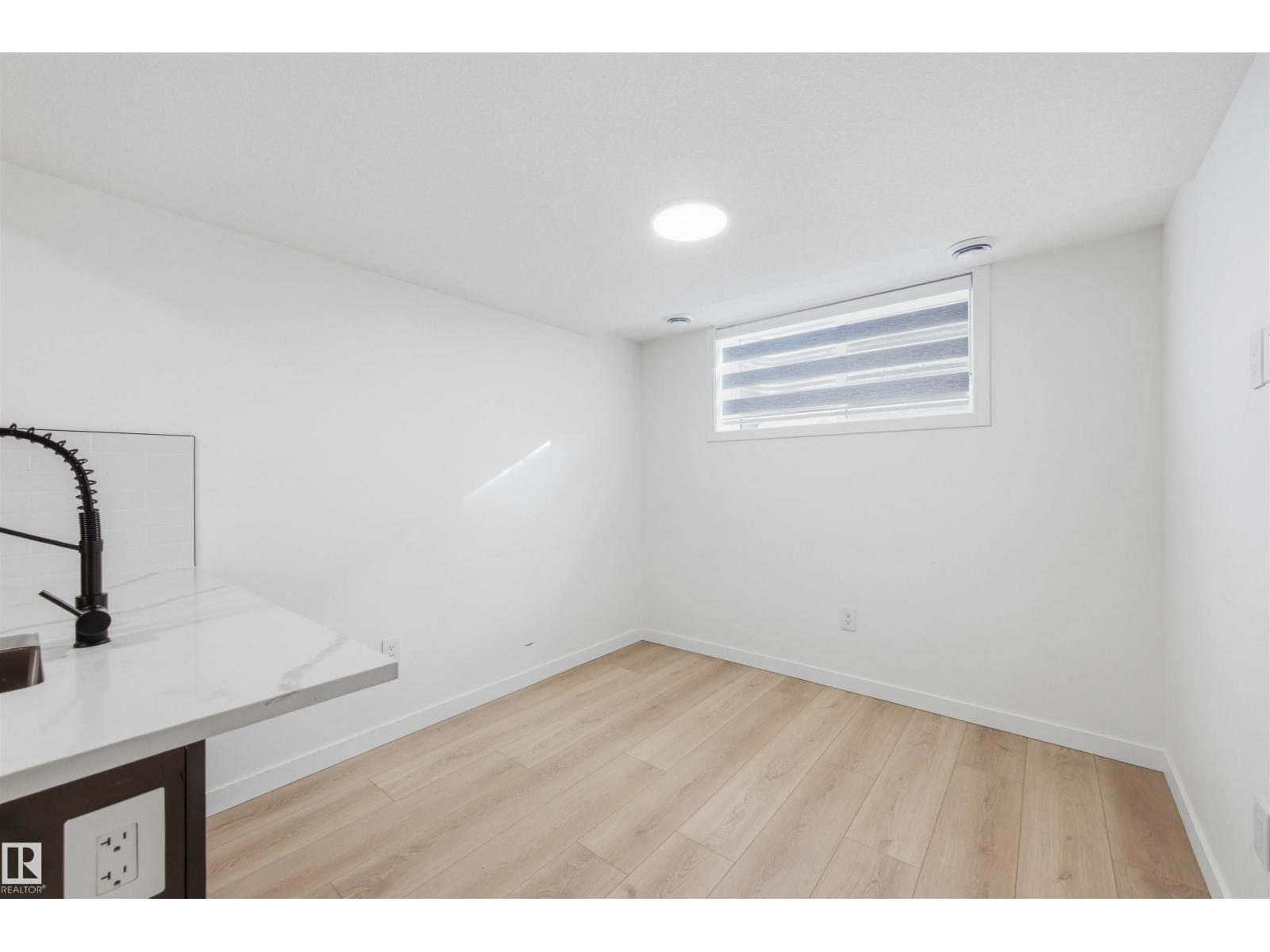 #3 12204 121 AV NW - 30