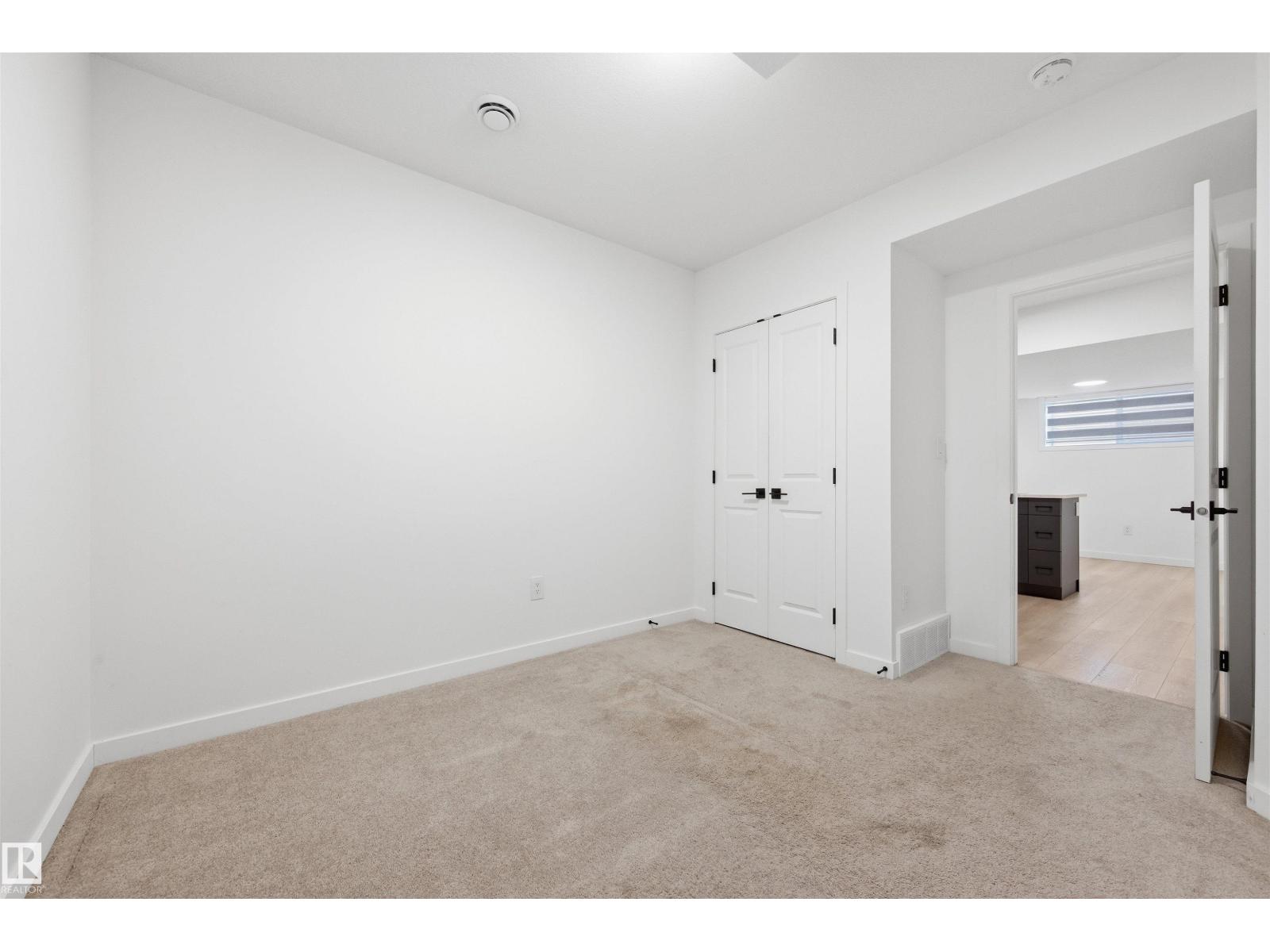 #3 12204 121 AV NW, Edmonton