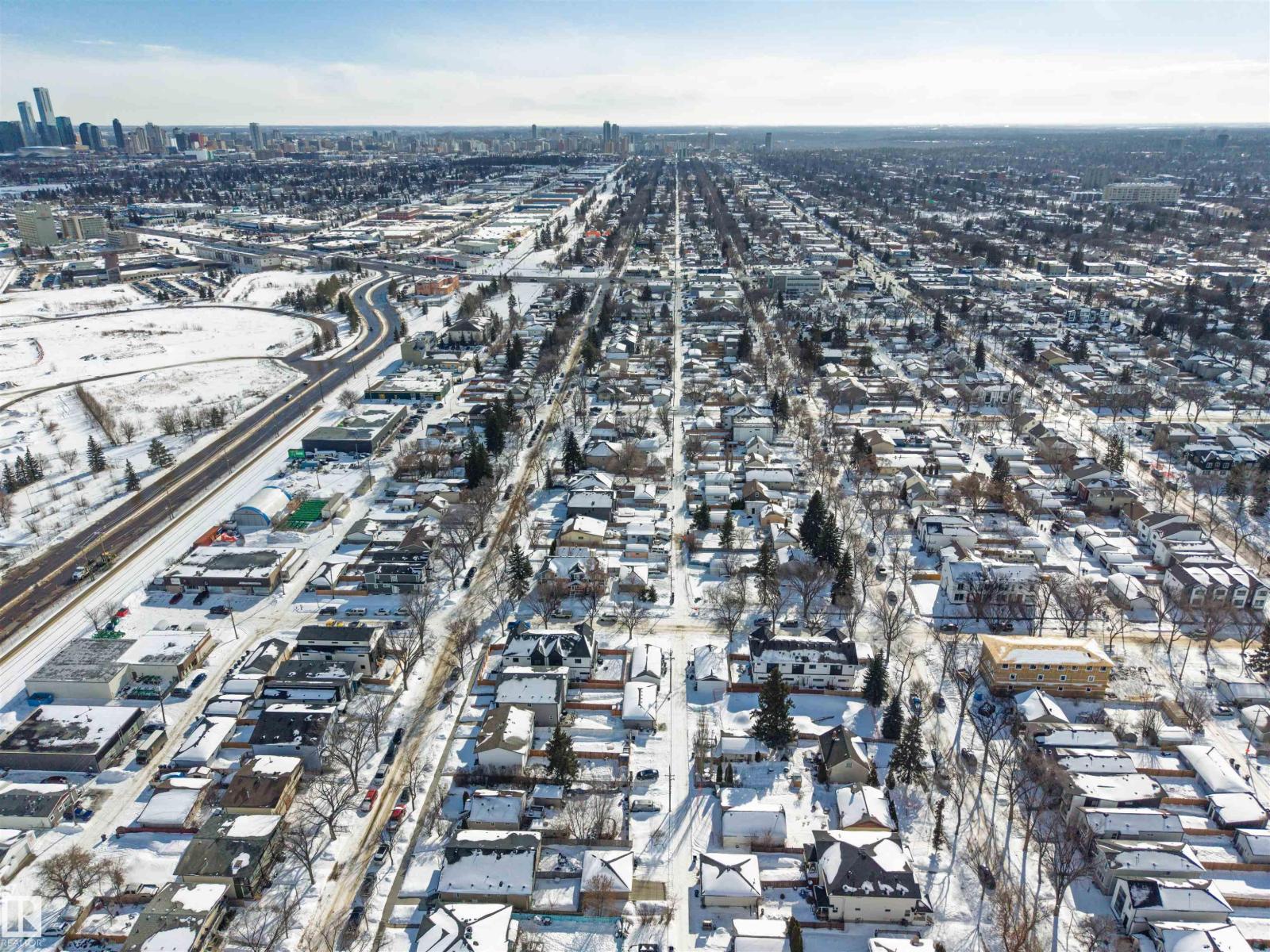 #3 12204 121 AV NW - 43