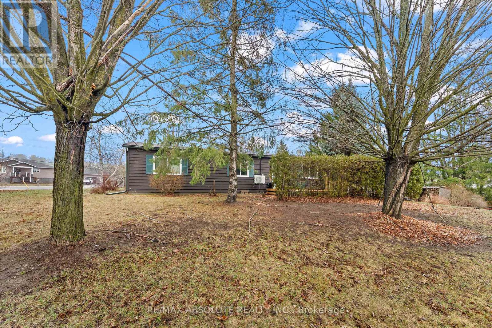 235 POOLE STREET — photo 2