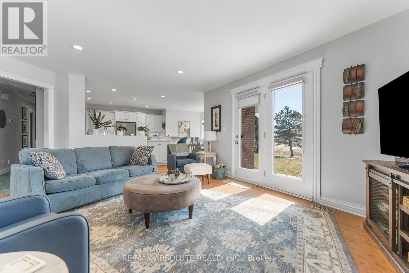 151 DUNCAN DRIVE — photo 8