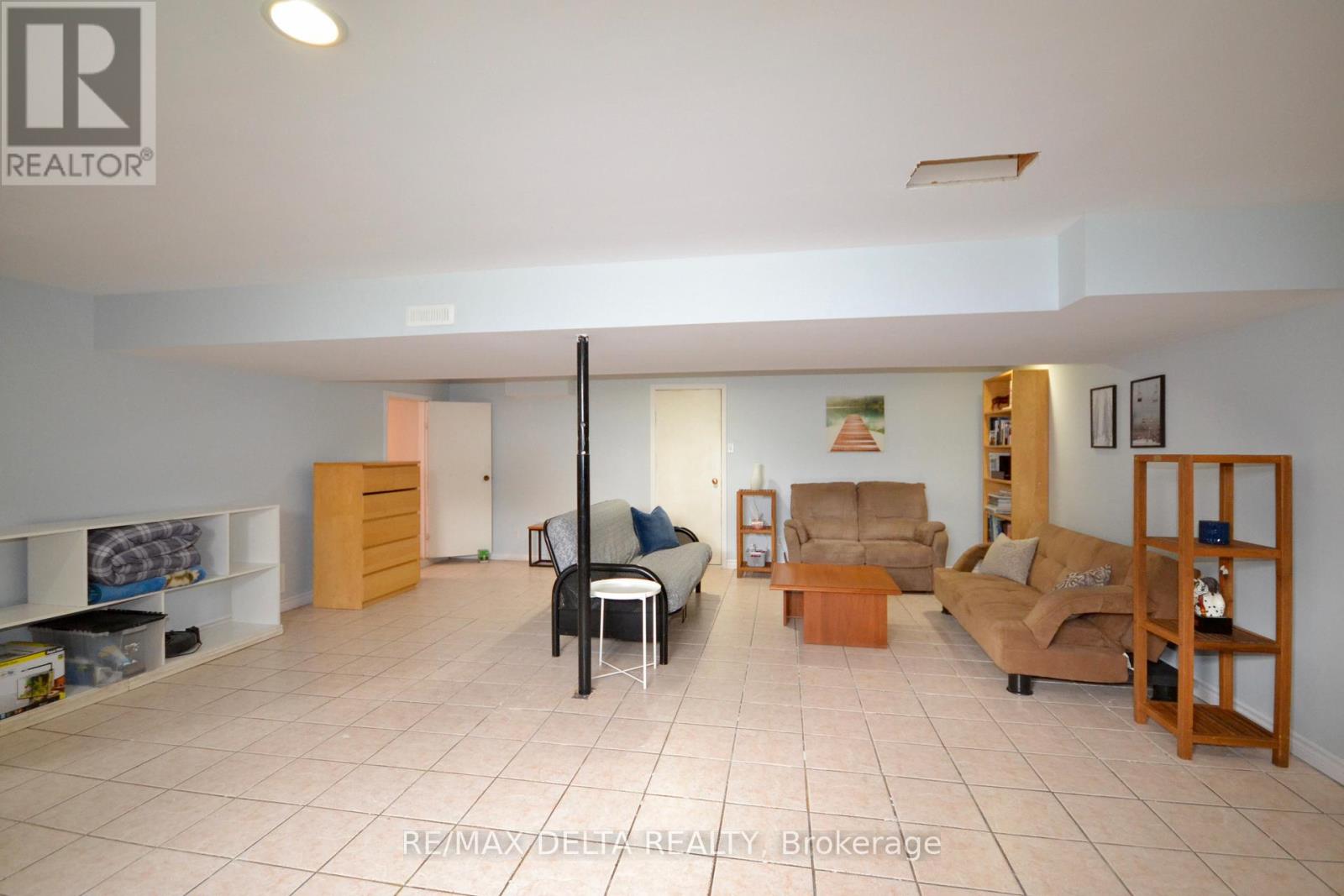 4001 CHAMPLAIN STREET - 18