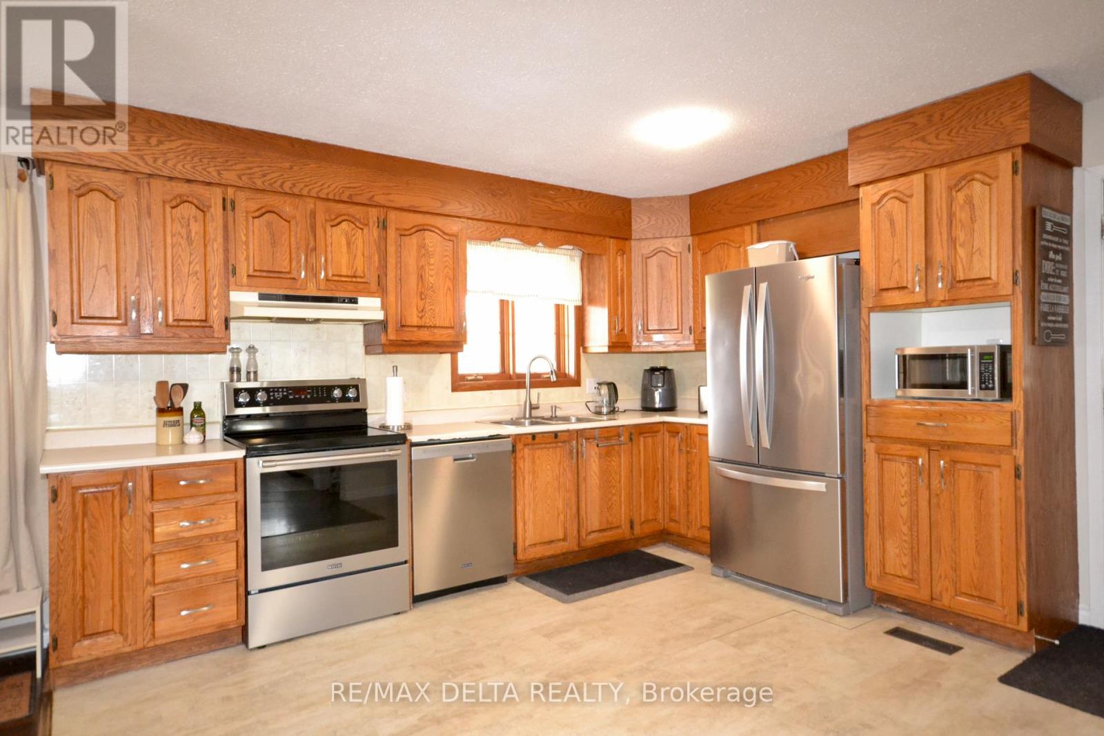 4001 CHAMPLAIN STREET - 3