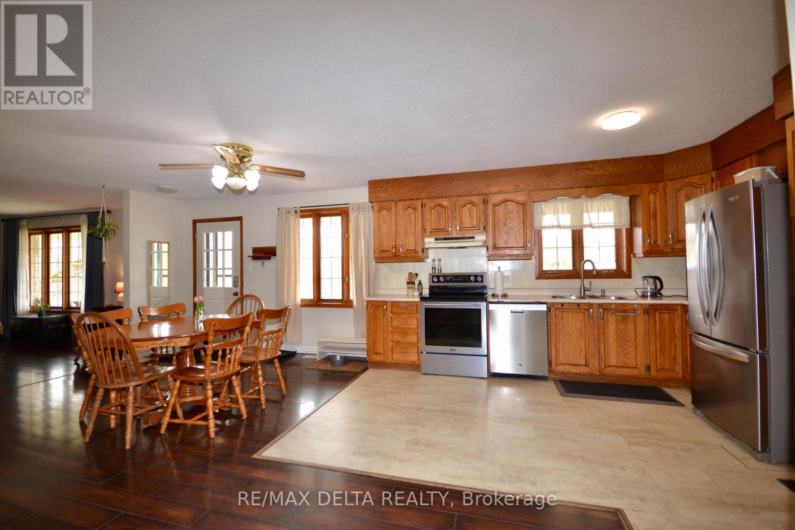 4001 CHAMPLAIN STREET - 8