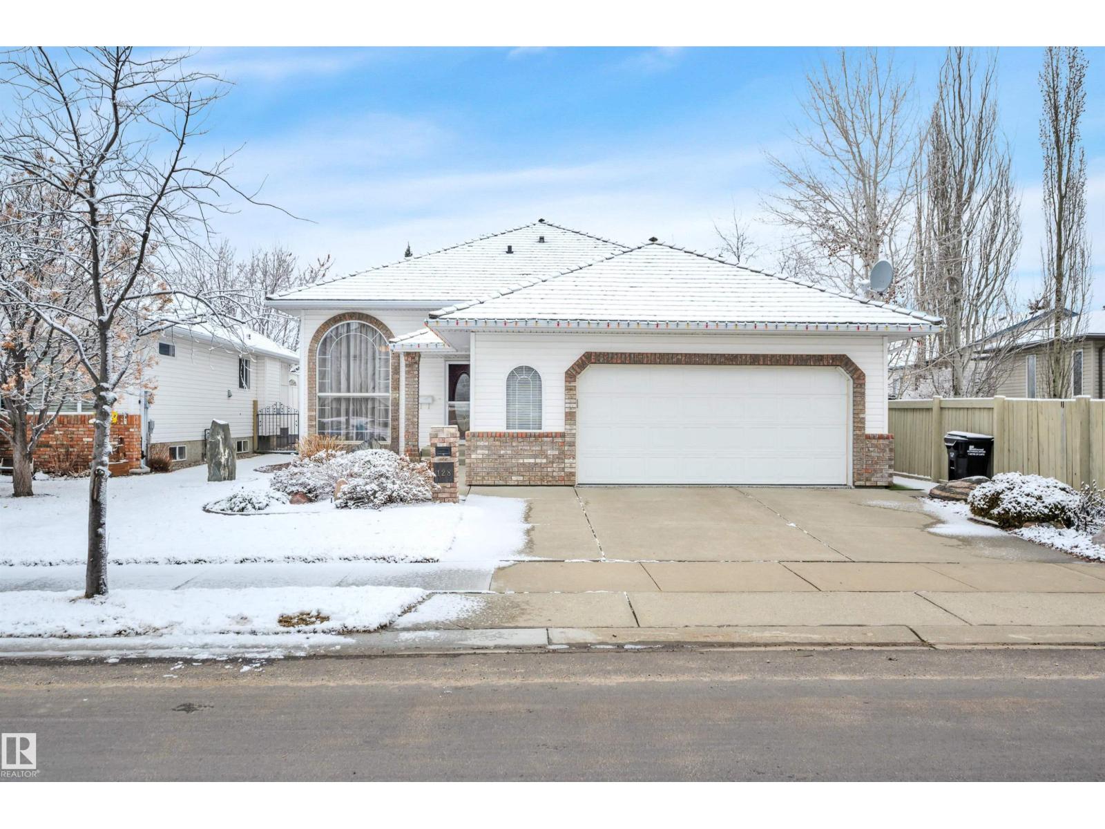 128 Regal WY, Sherwood Park