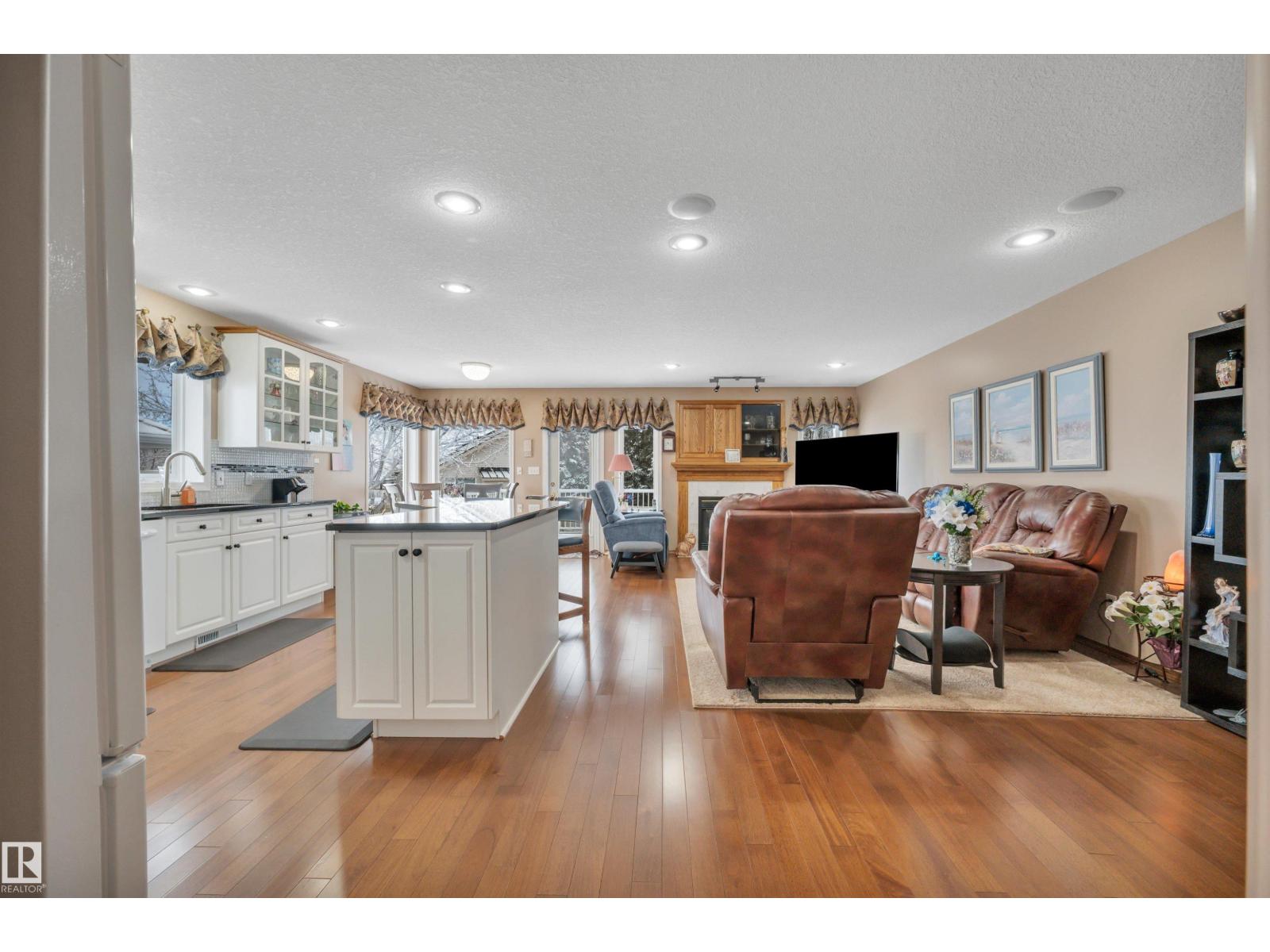 128 Regal WY, Sherwood Park