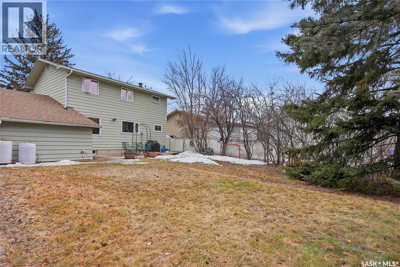 2338 Easthill — photo 33