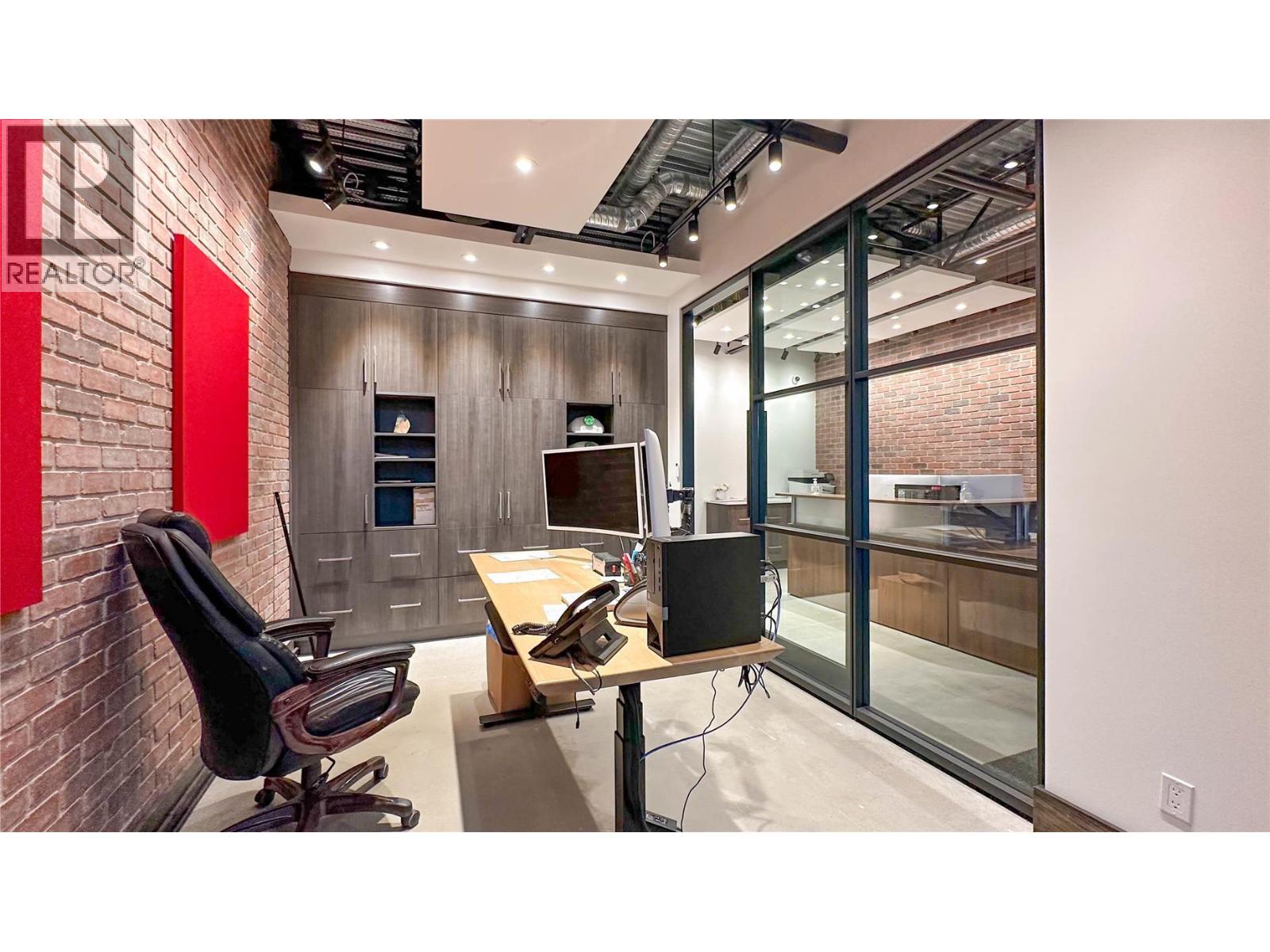 810 Clement Avenue Unit# 105, Kelowna