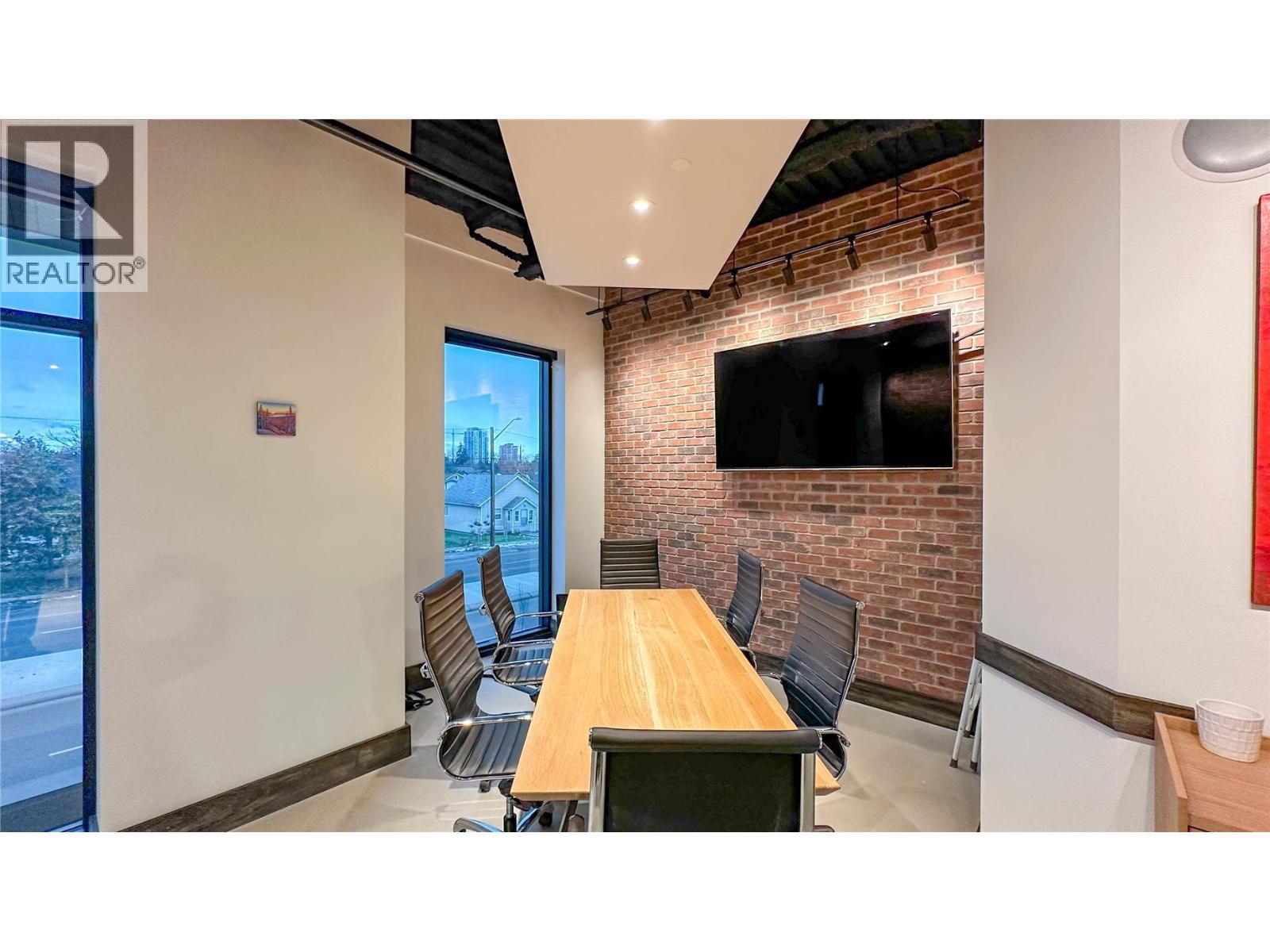 810 Clement Avenue Unit# 105, Kelowna