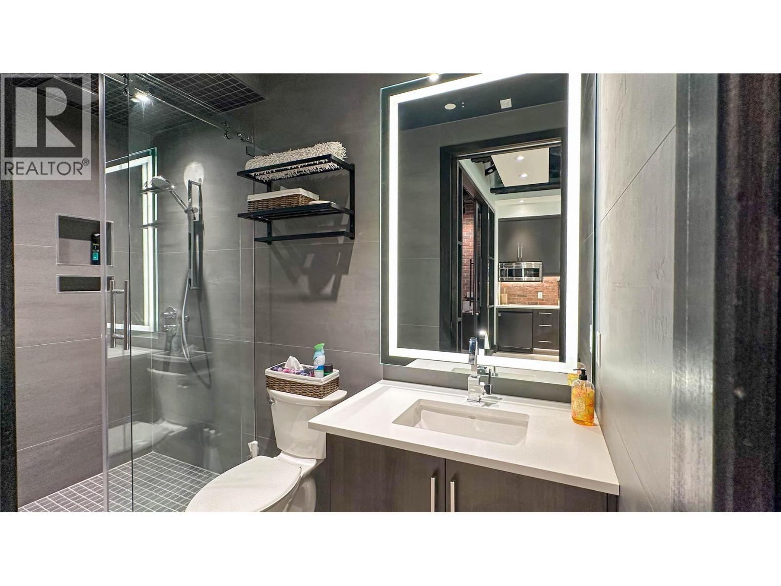 810 Clement Avenue Unit# 105, Kelowna