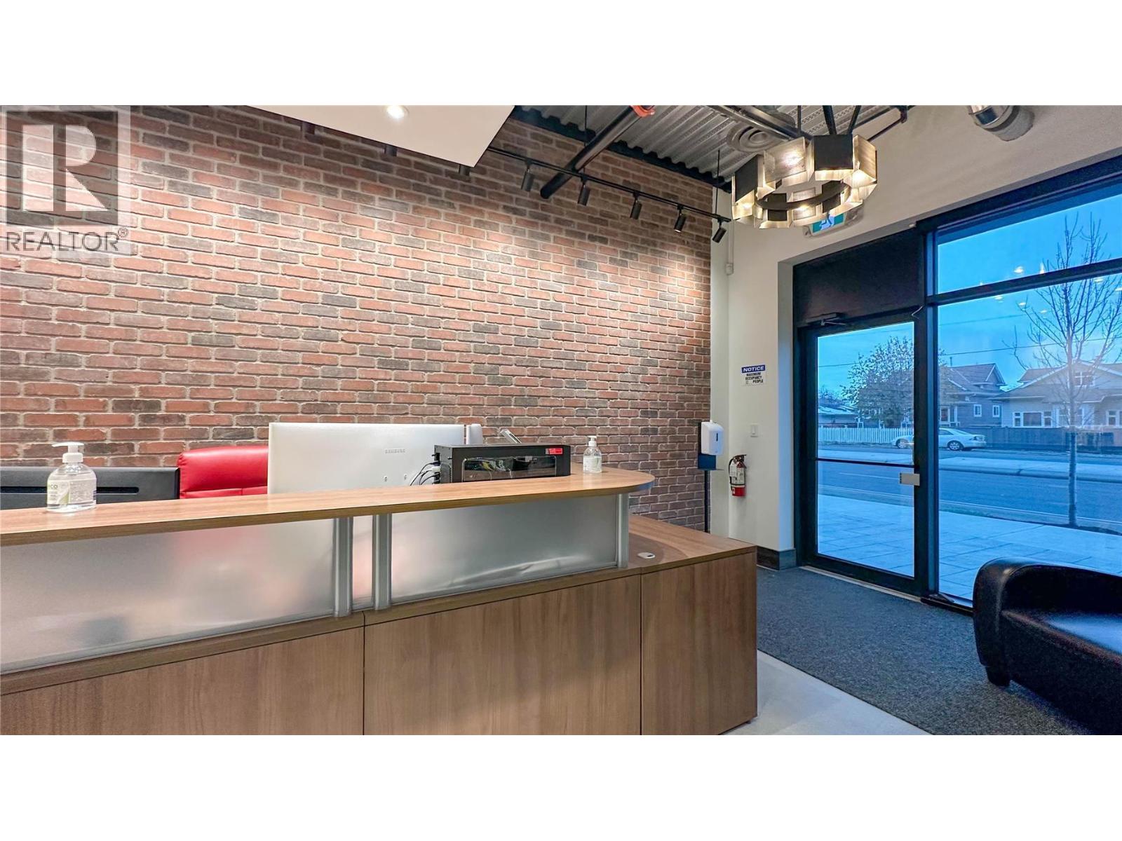 810 Clement Avenue Unit# 105, Kelowna