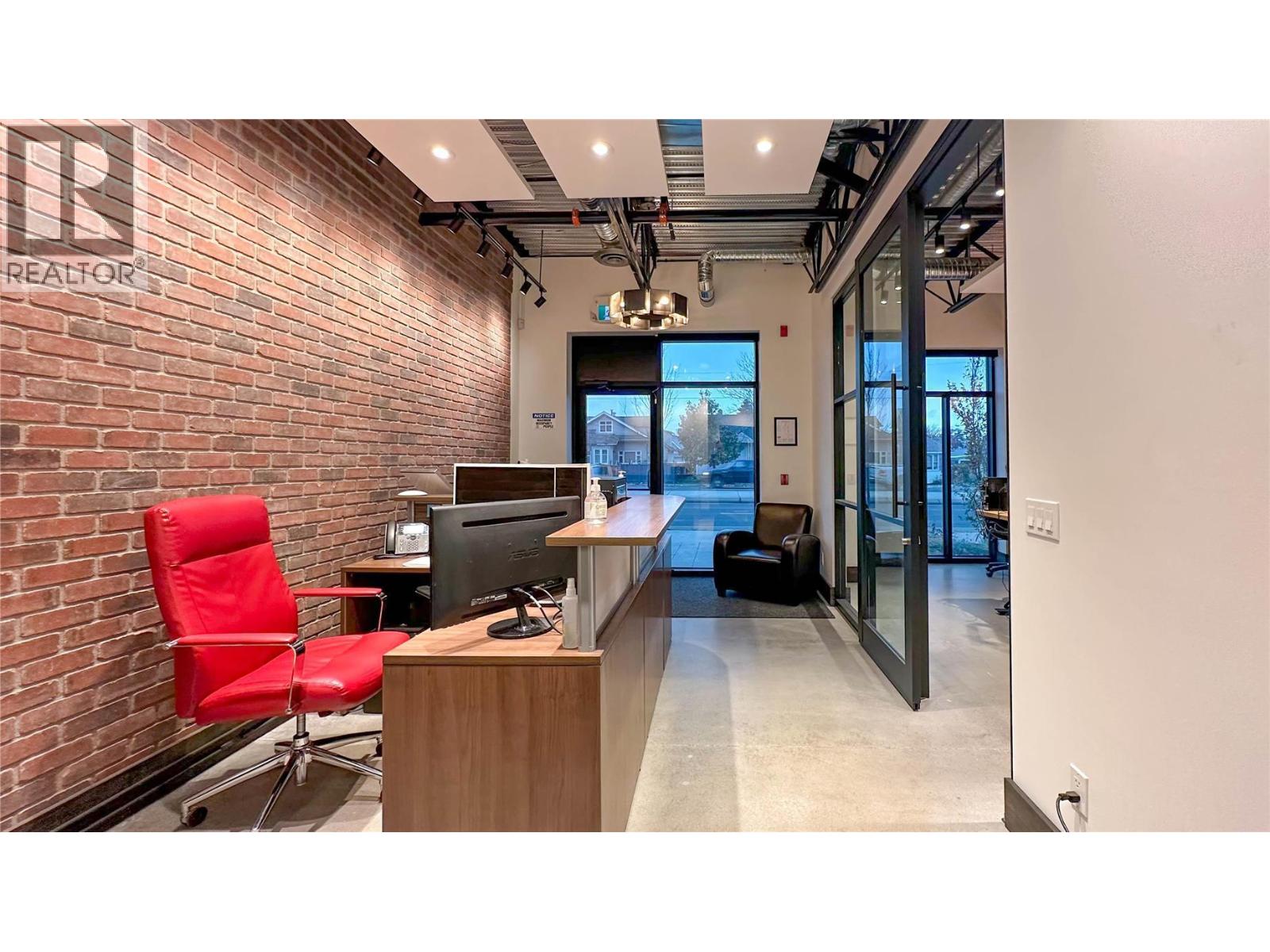 810 Clement Avenue Unit# 105, Kelowna