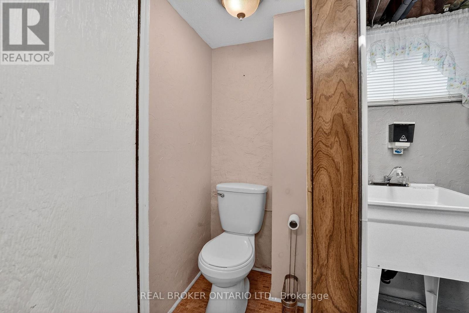 379 TALBOT STREET — photo 23