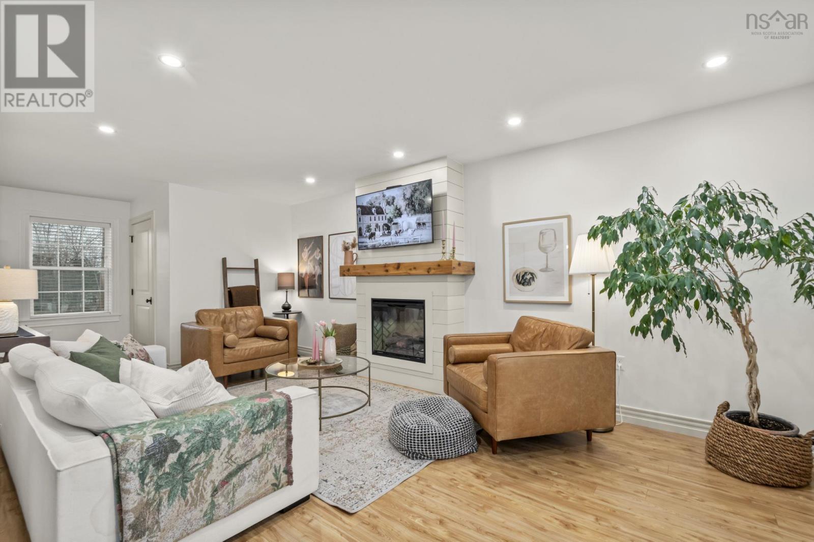 Property 17 of 42 of 15 Acorn Avenue