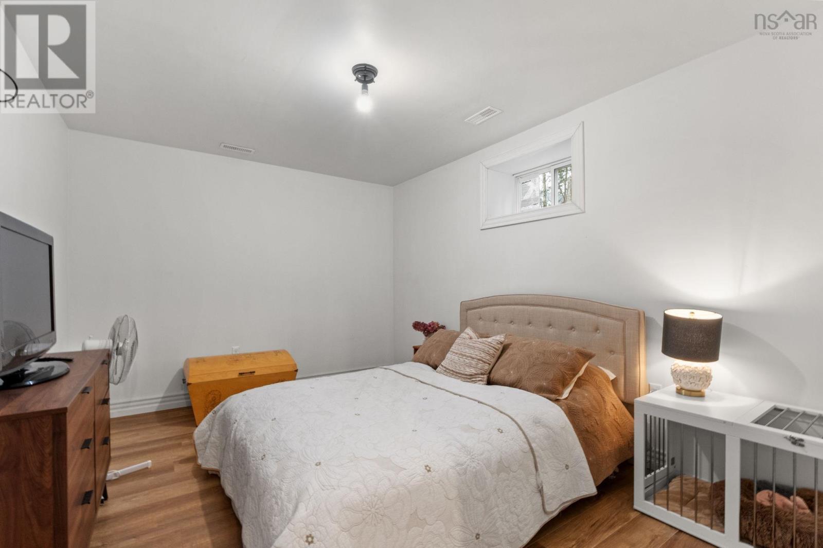 Property 34 of 42 of 15 Acorn Avenue