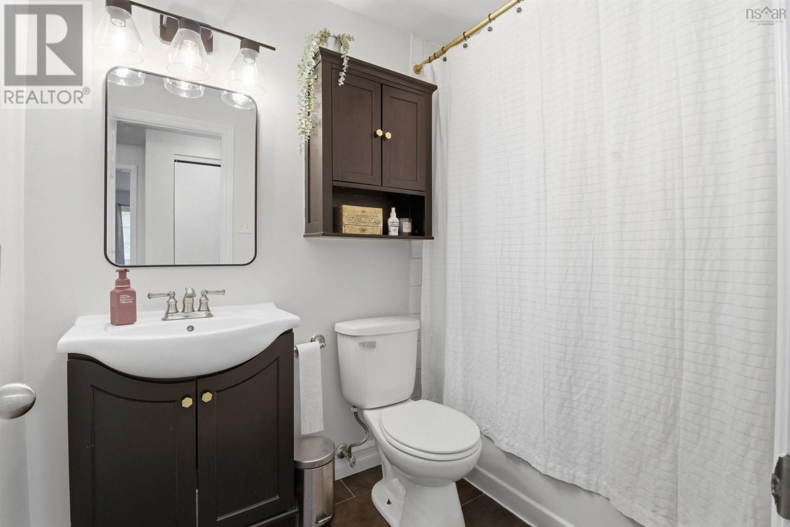 Property 26 of 41 of 10 Durham Way