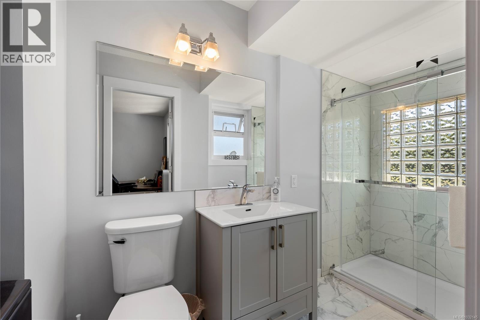 6255 SECHELT DR - 20