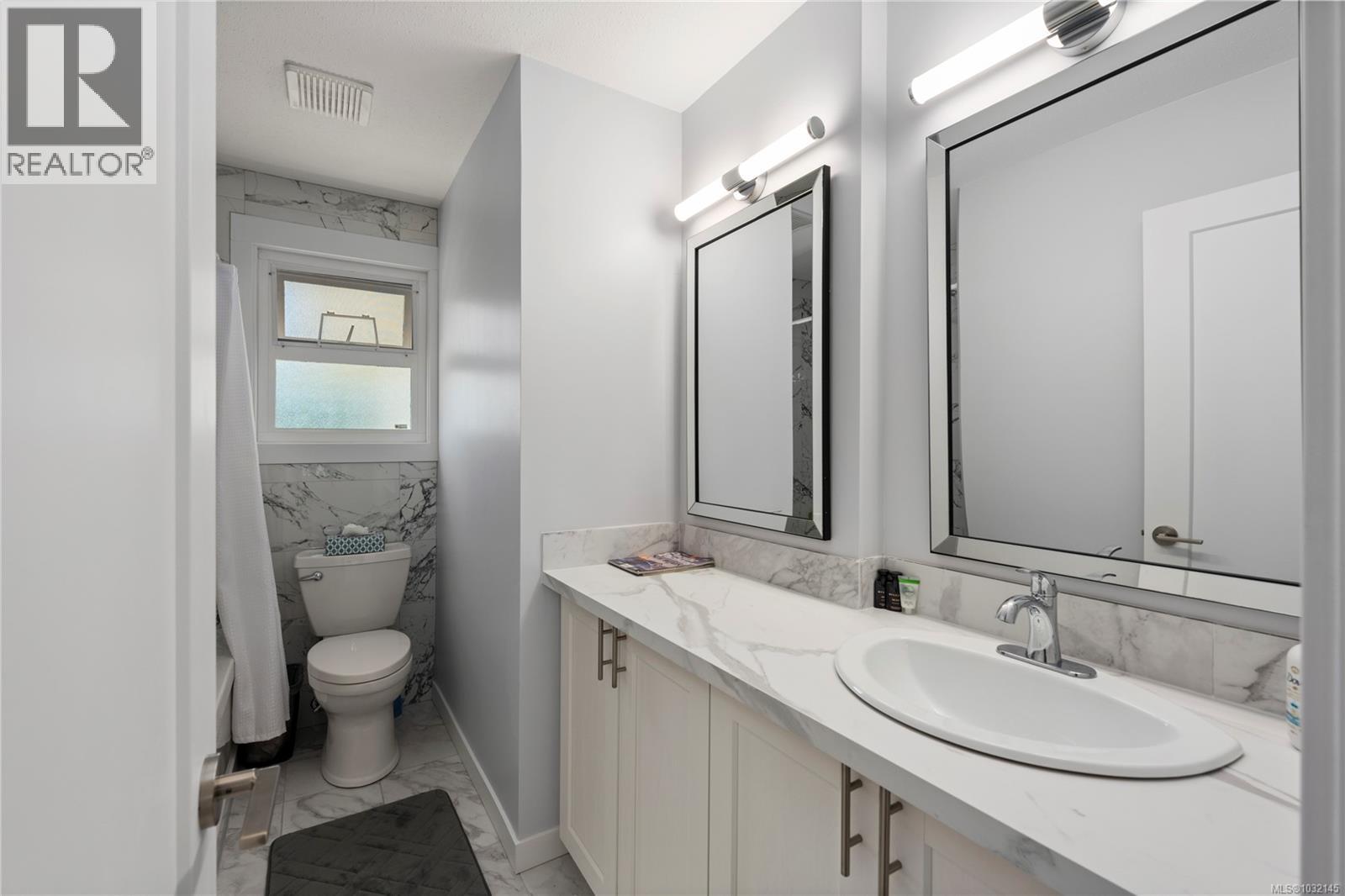 6255 SECHELT DR - 23