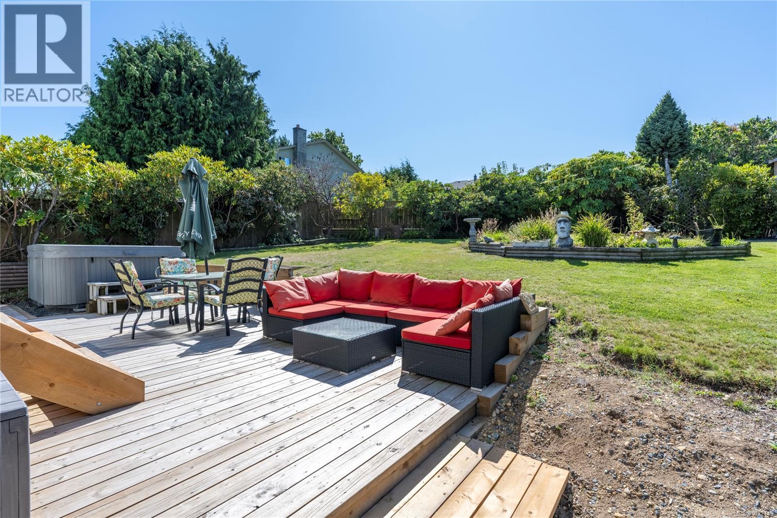 6255 SECHELT DR - 32