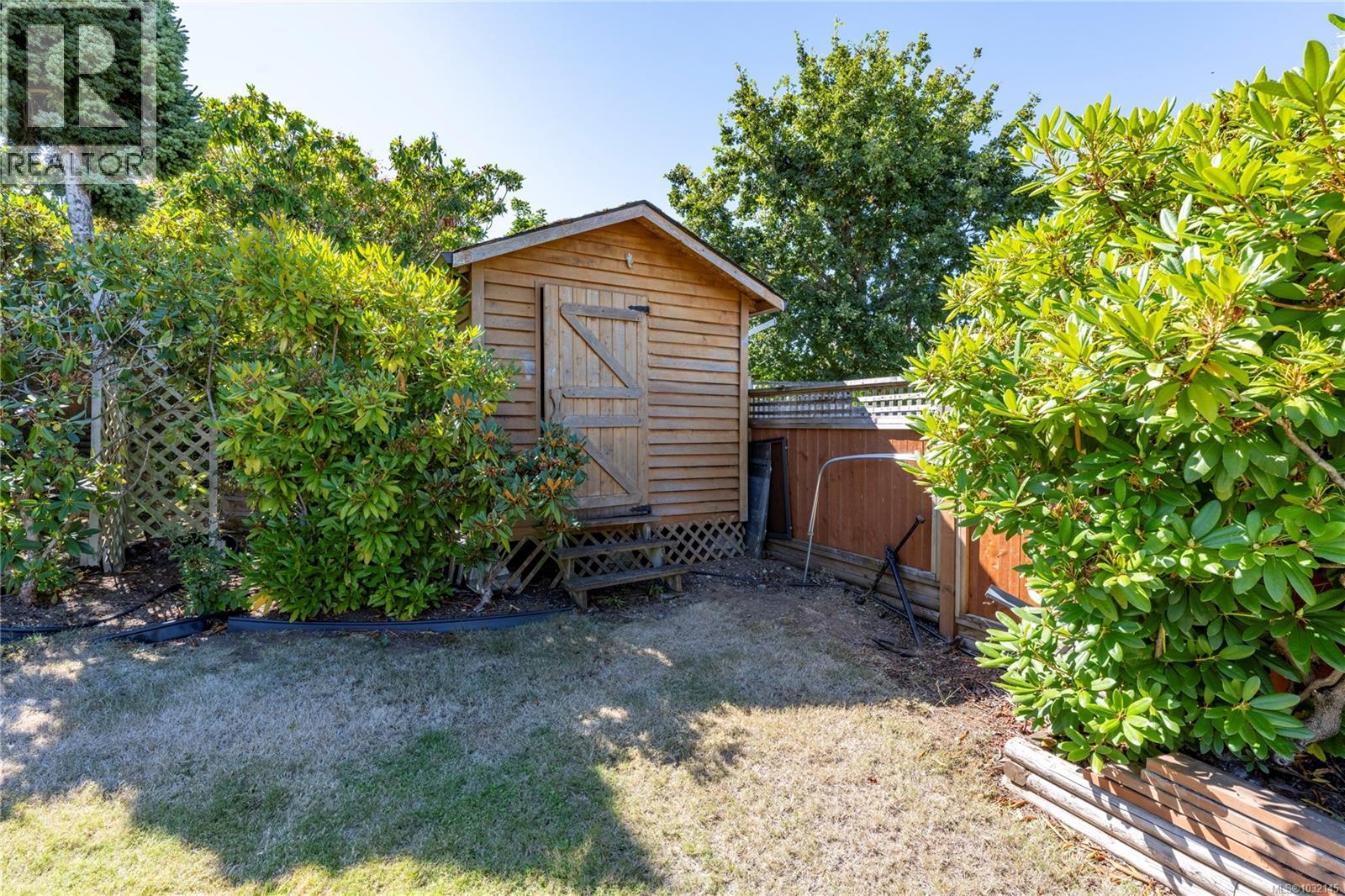 6255 SECHELT DR - 33