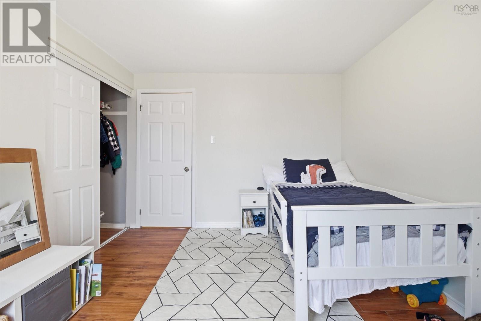 Property 23 of 41 of 10 Durham Way