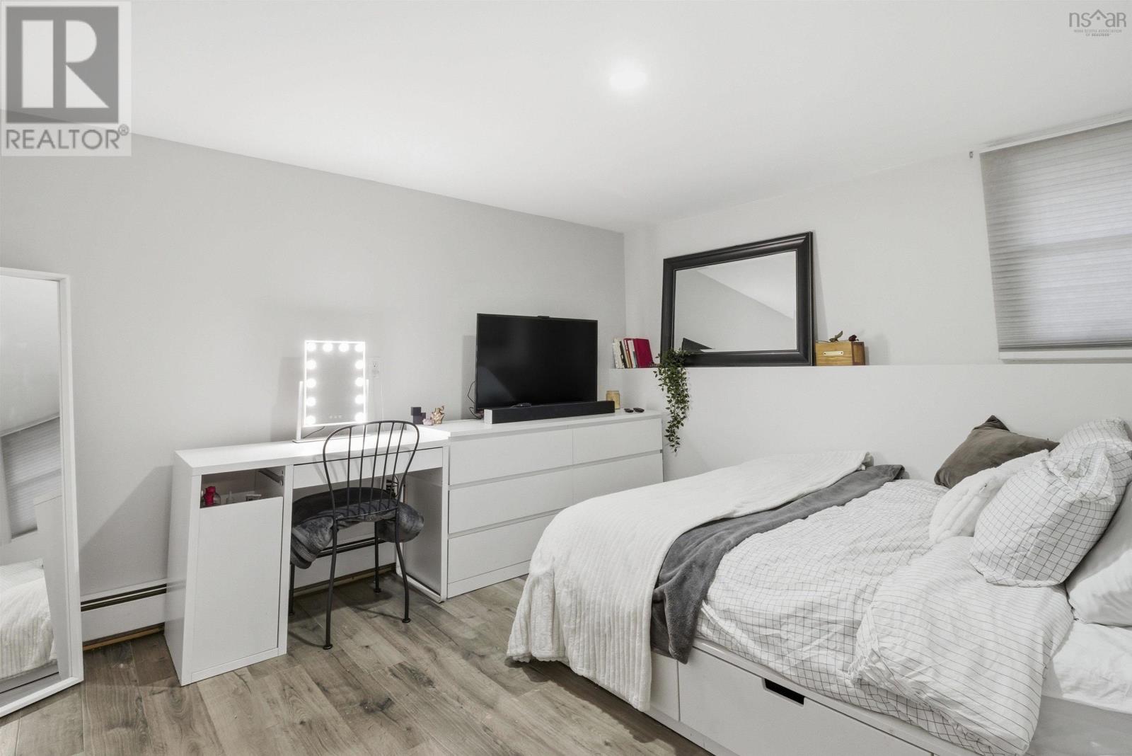 Property 31 of 41 of 10 Durham Way