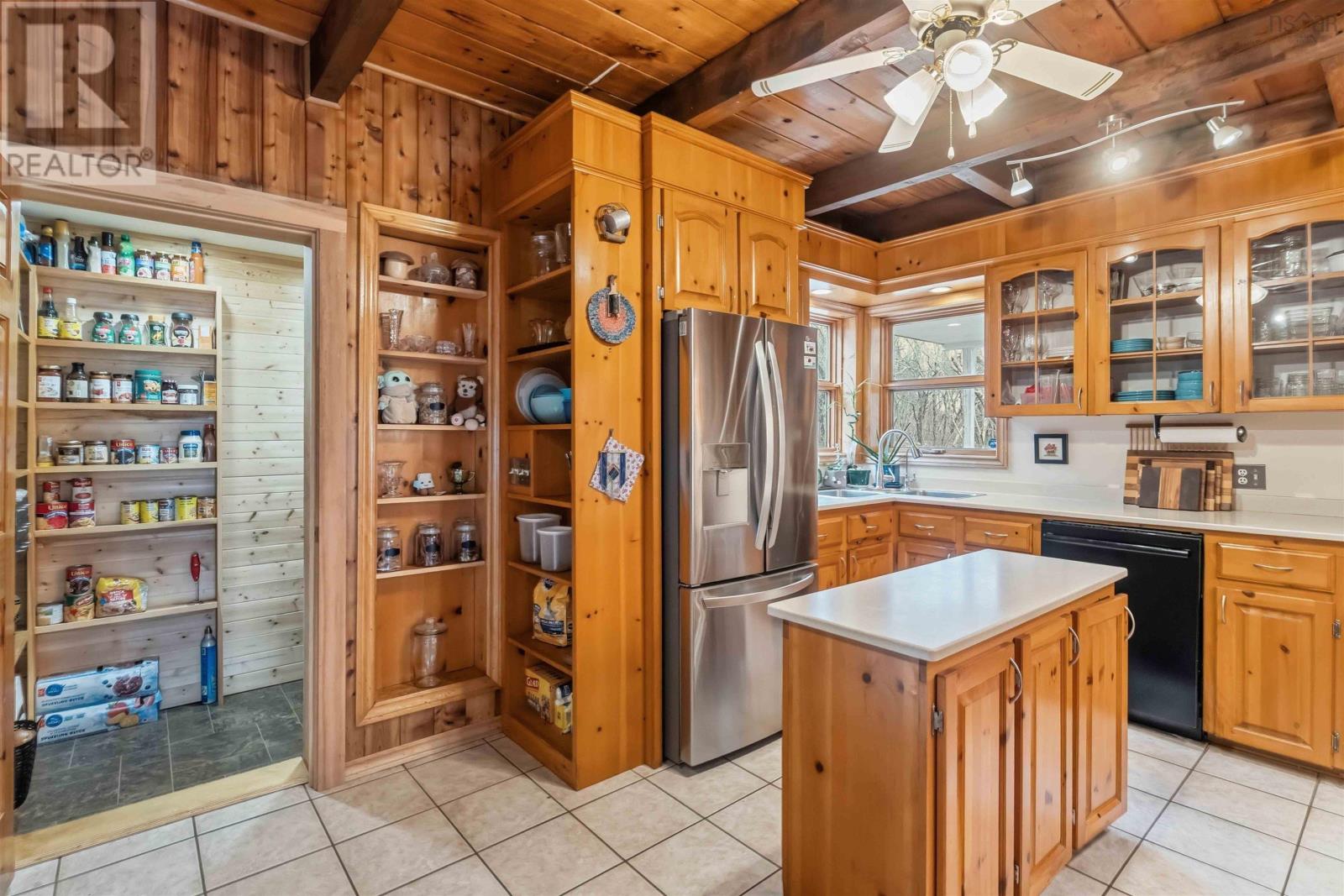 Property 24 of 50 of 7055 Highway 101