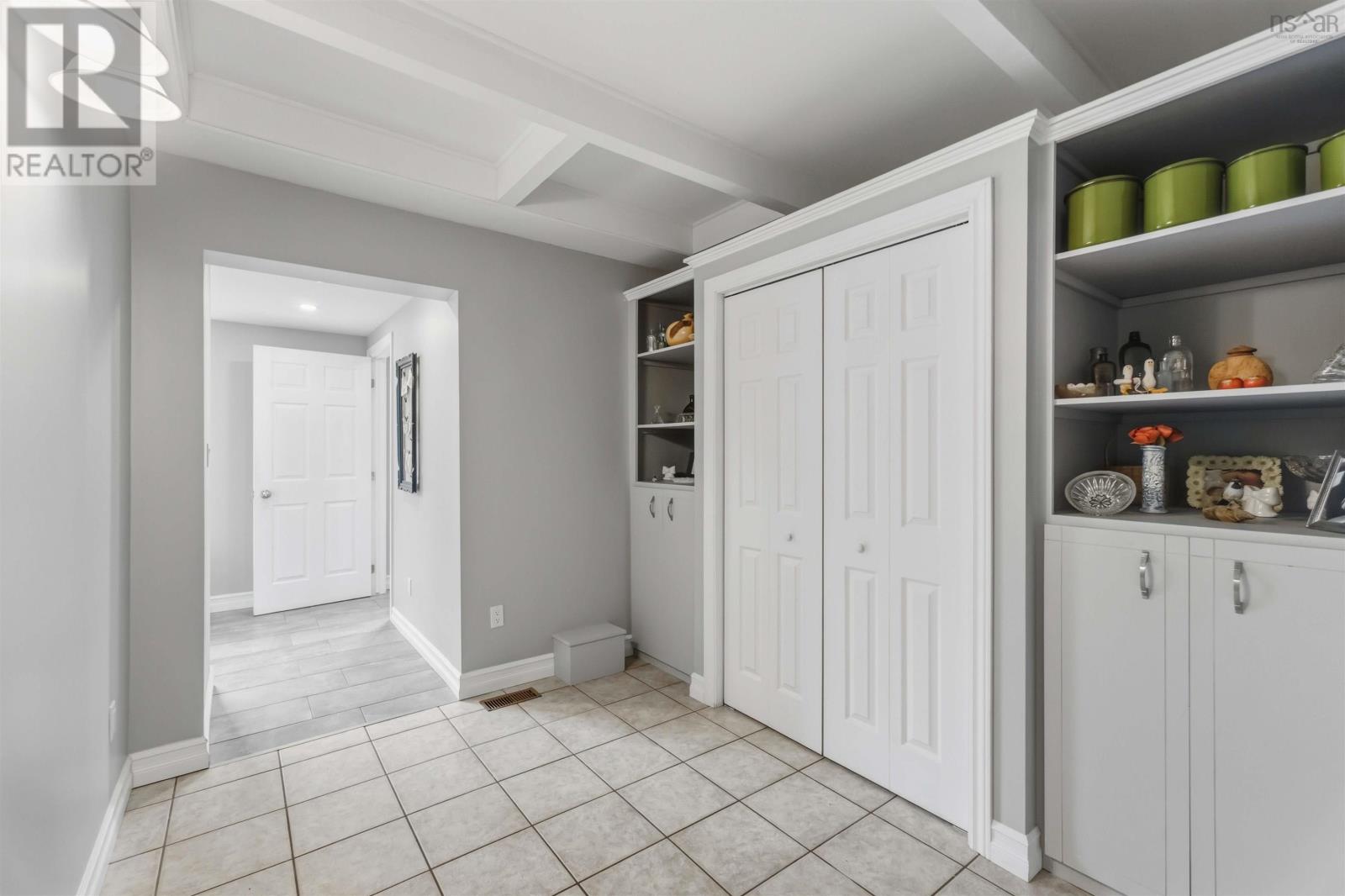 Property 18 of 50 of 7055 Highway 101