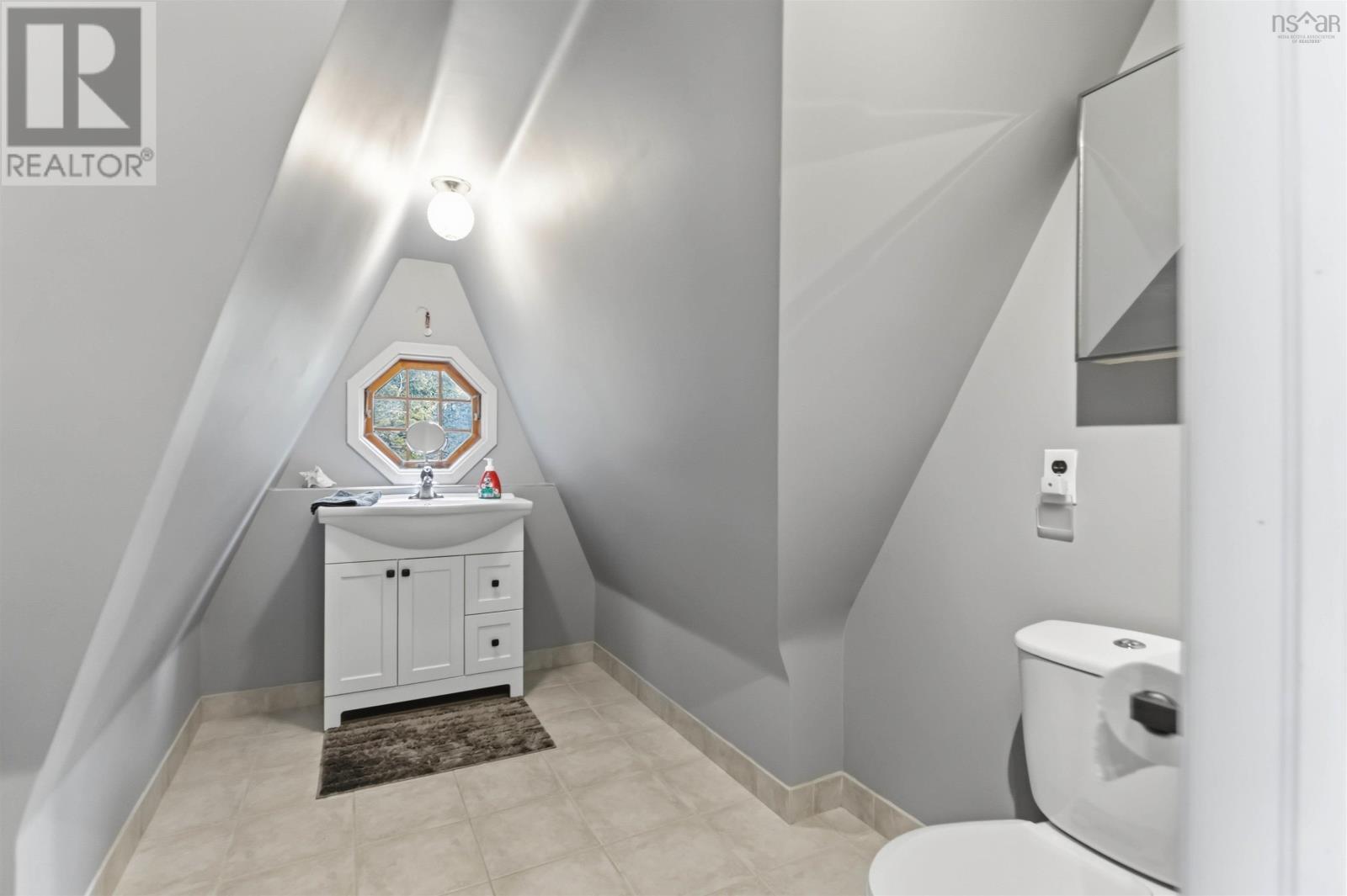 Property 35 of 50 of 7055 Highway 101