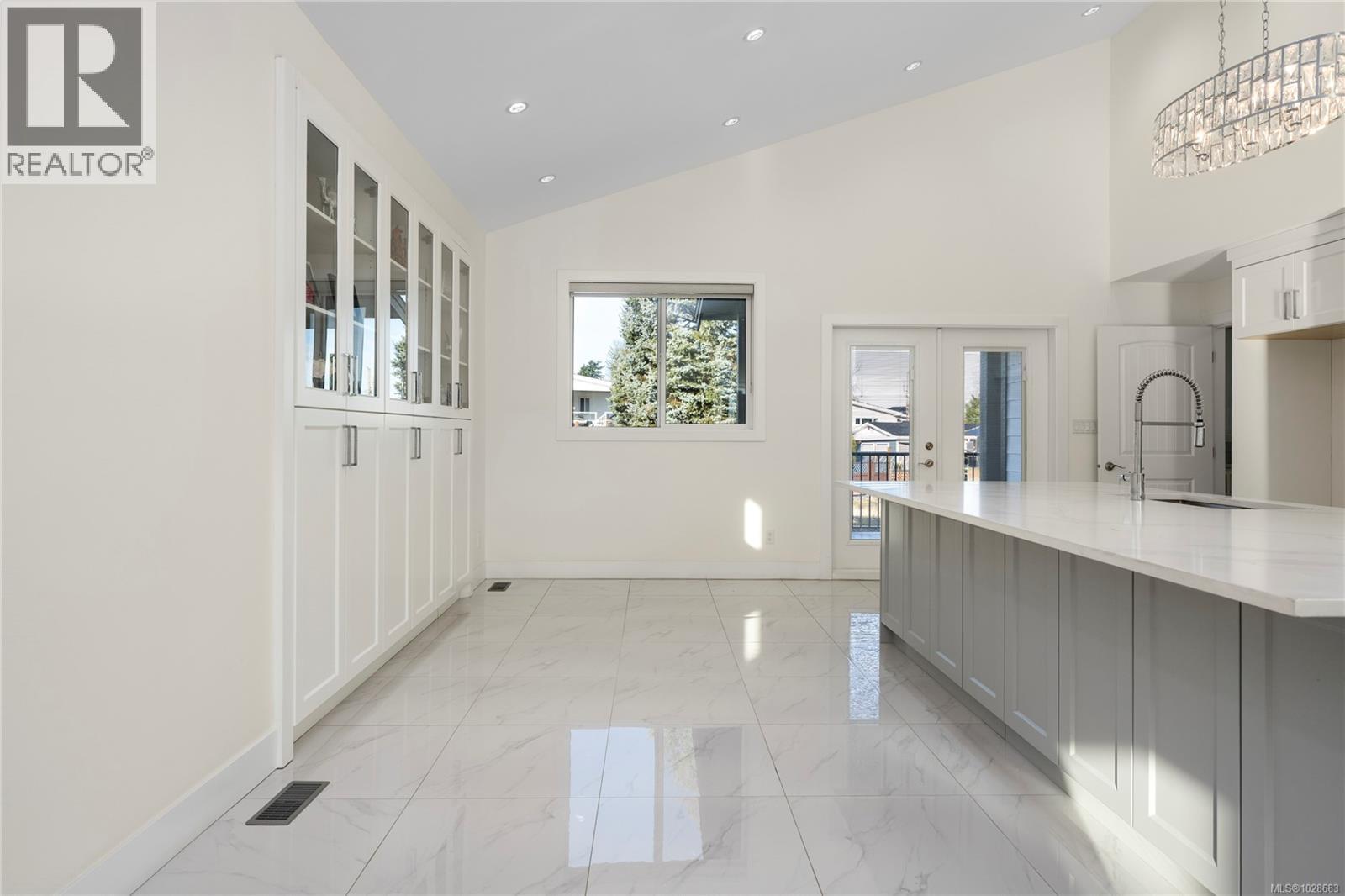 2270 Leighton Rd, Nanaimo