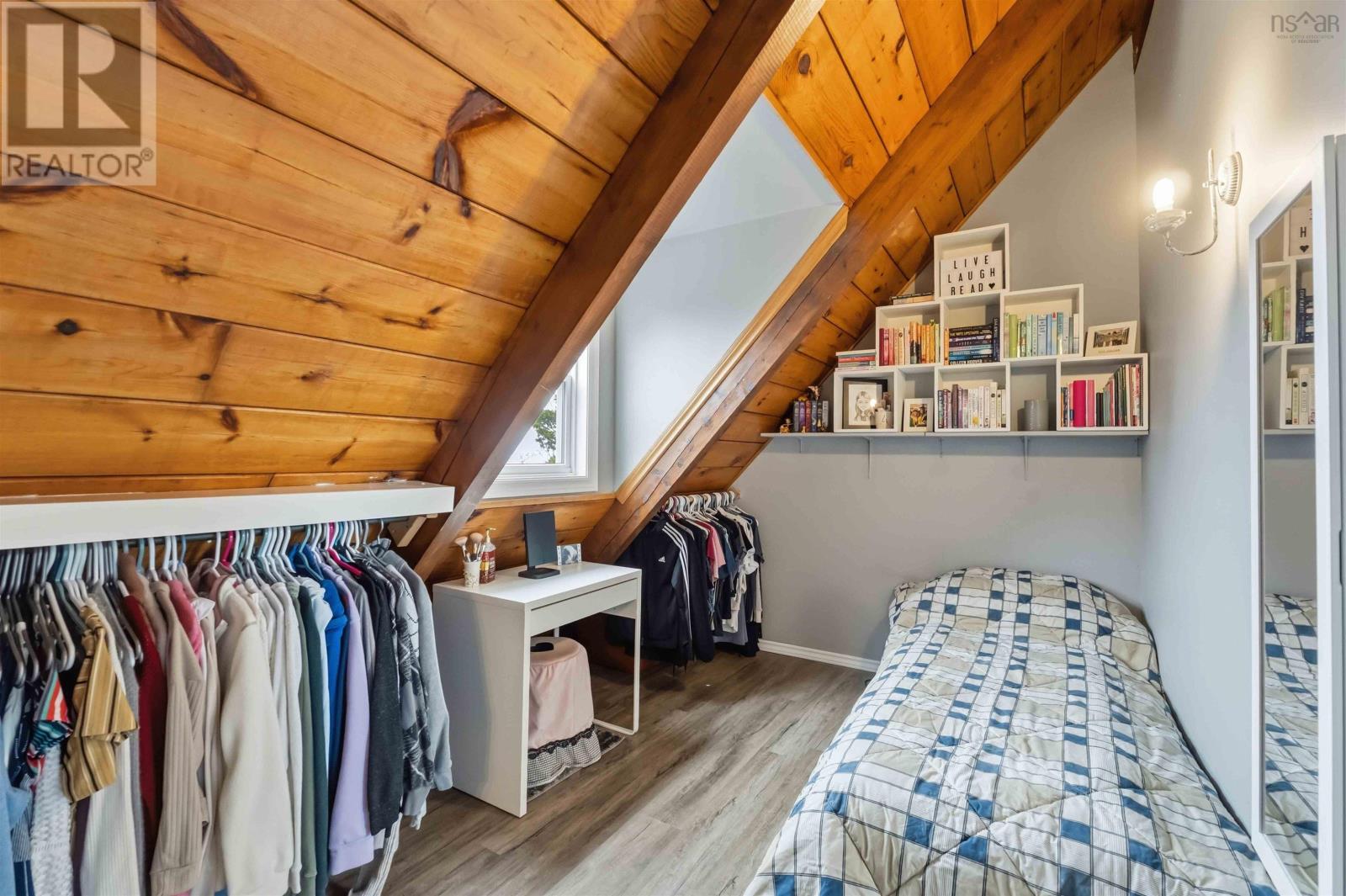 Property 32 of 50 of 7055 Highway 101