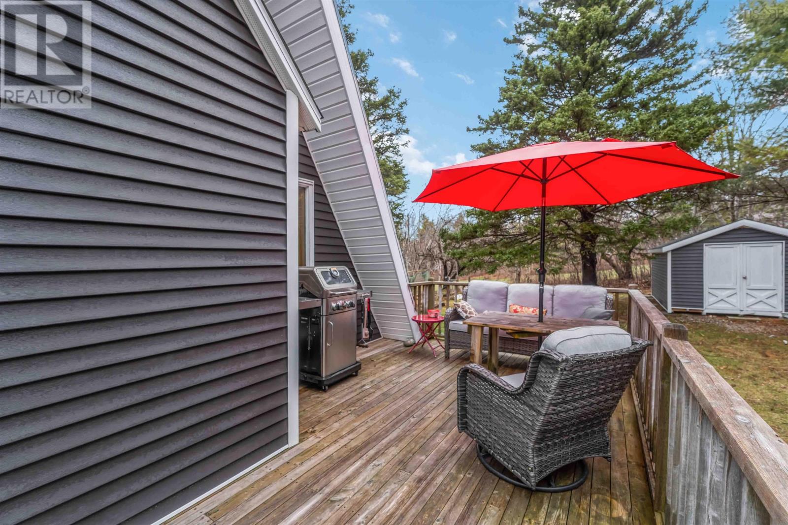 Property 14 of 50 of 7055 Highway 101