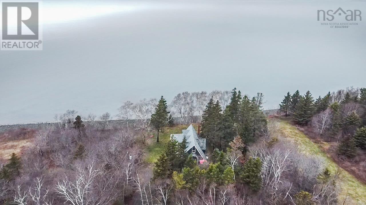 Property 45 of 50 of 7055 Highway 101