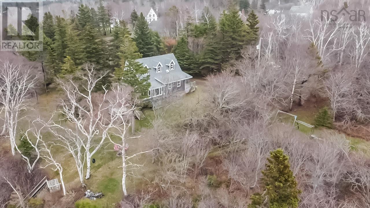 Property 46 of 50 of 7055 Highway 101