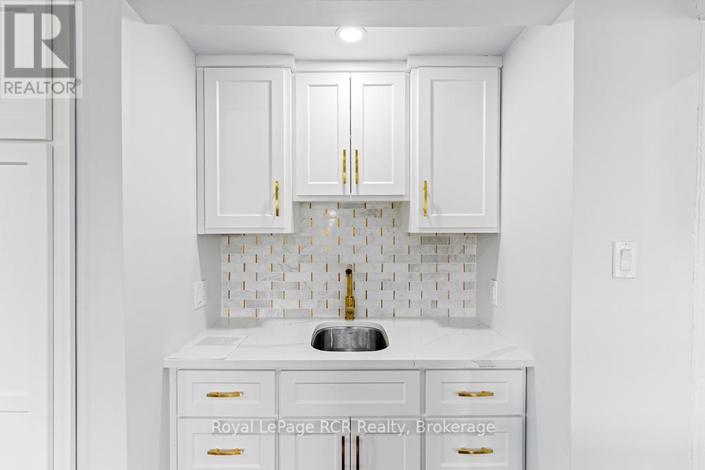 144 LOUCKS LANE - 12