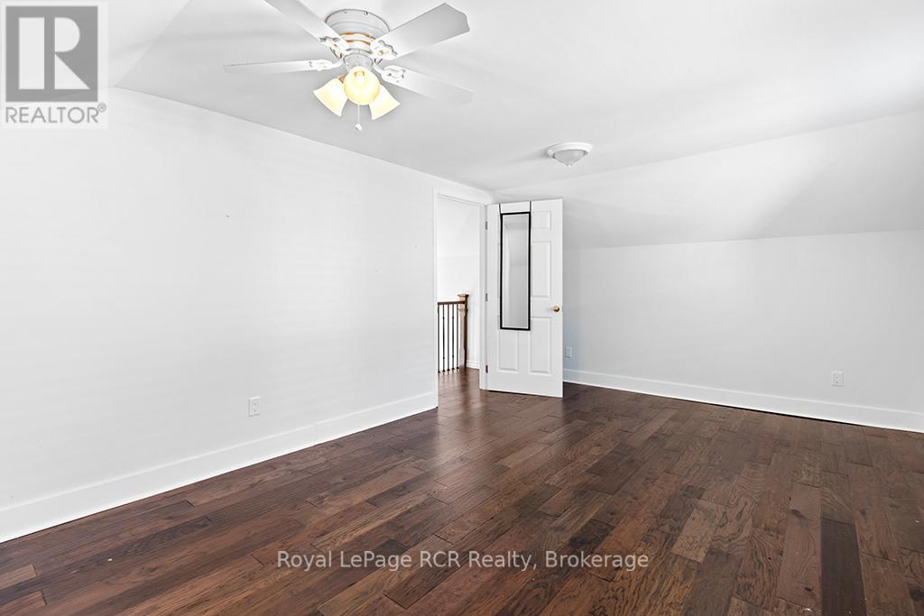 144 LOUCKS LANE - 25