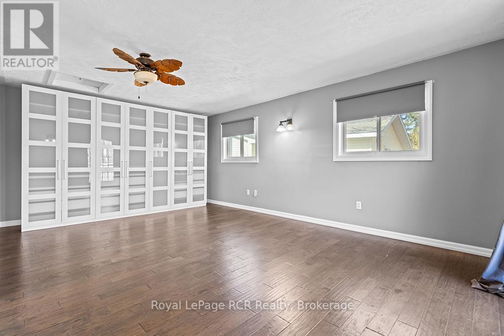 144 LOUCKS LANE - 16