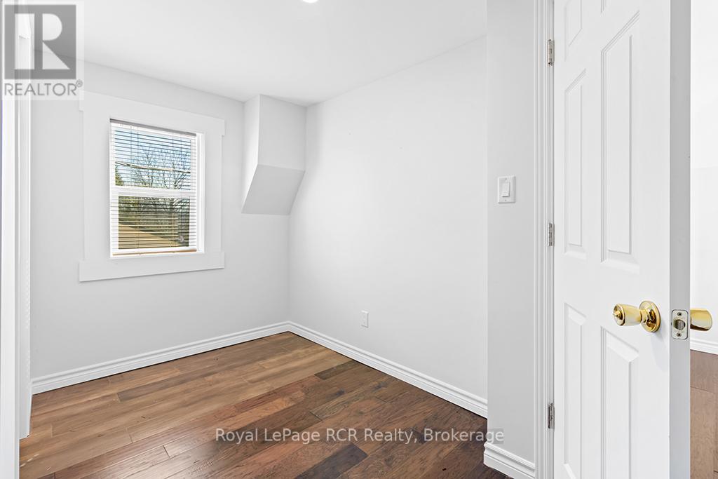 144 LOUCKS LANE - 26