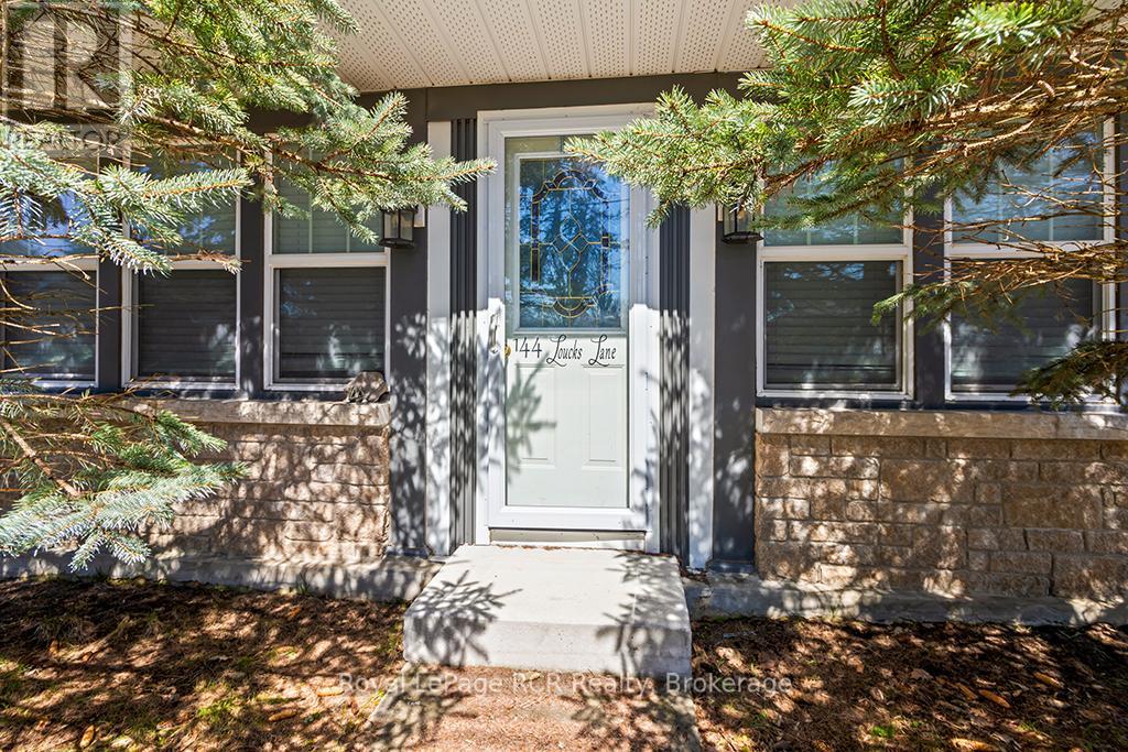 144 LOUCKS LANE - 4