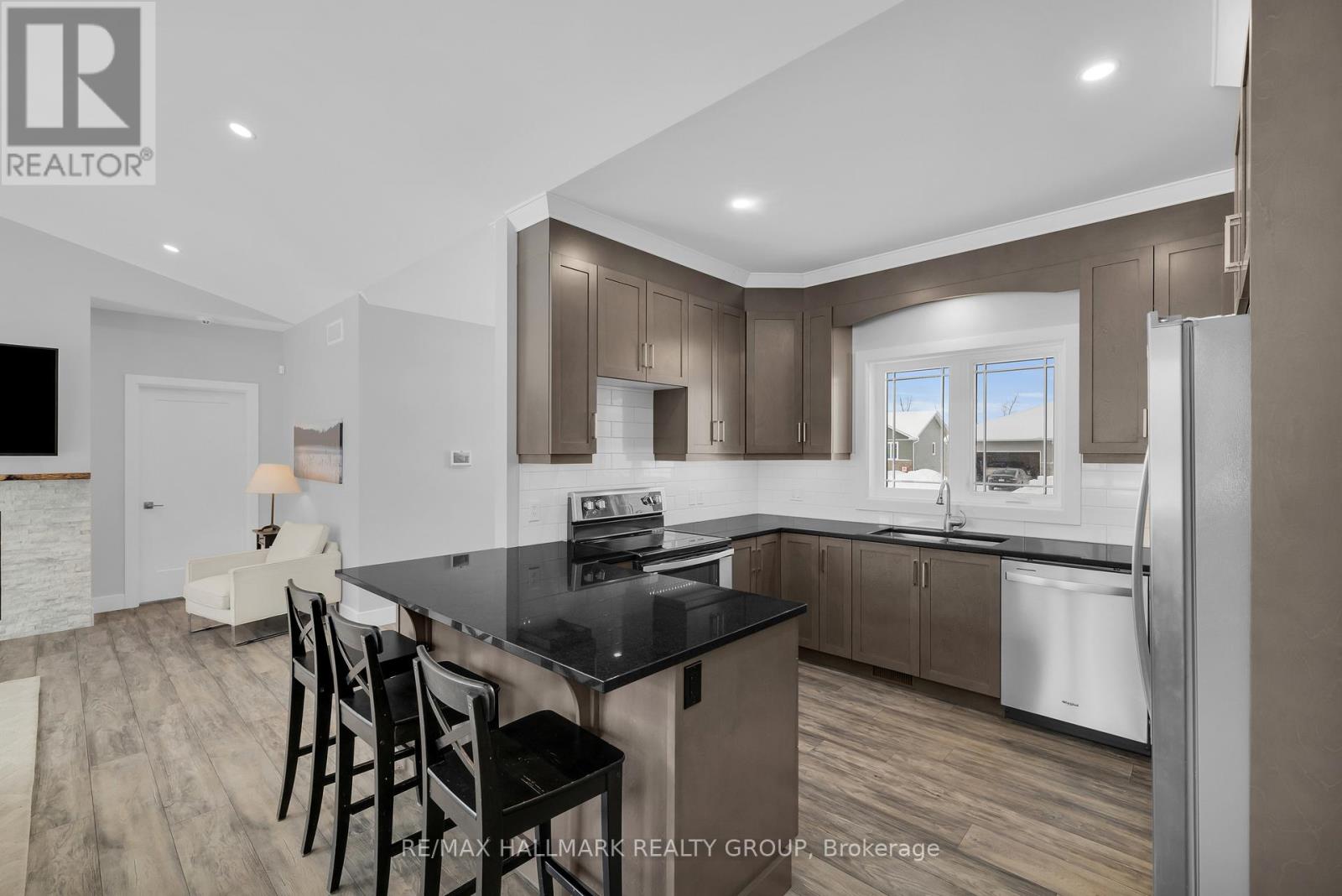 1077 SHEARER DRIVE — photo 19