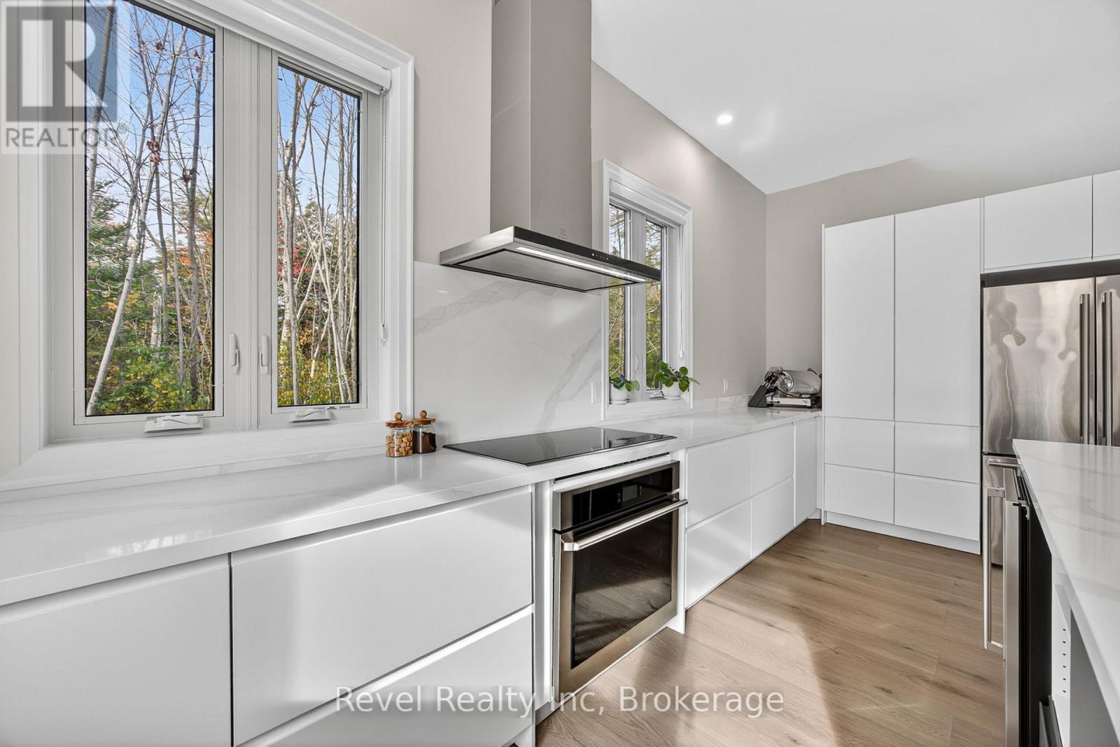 2 SEGUIN CRESCENT — photo 13