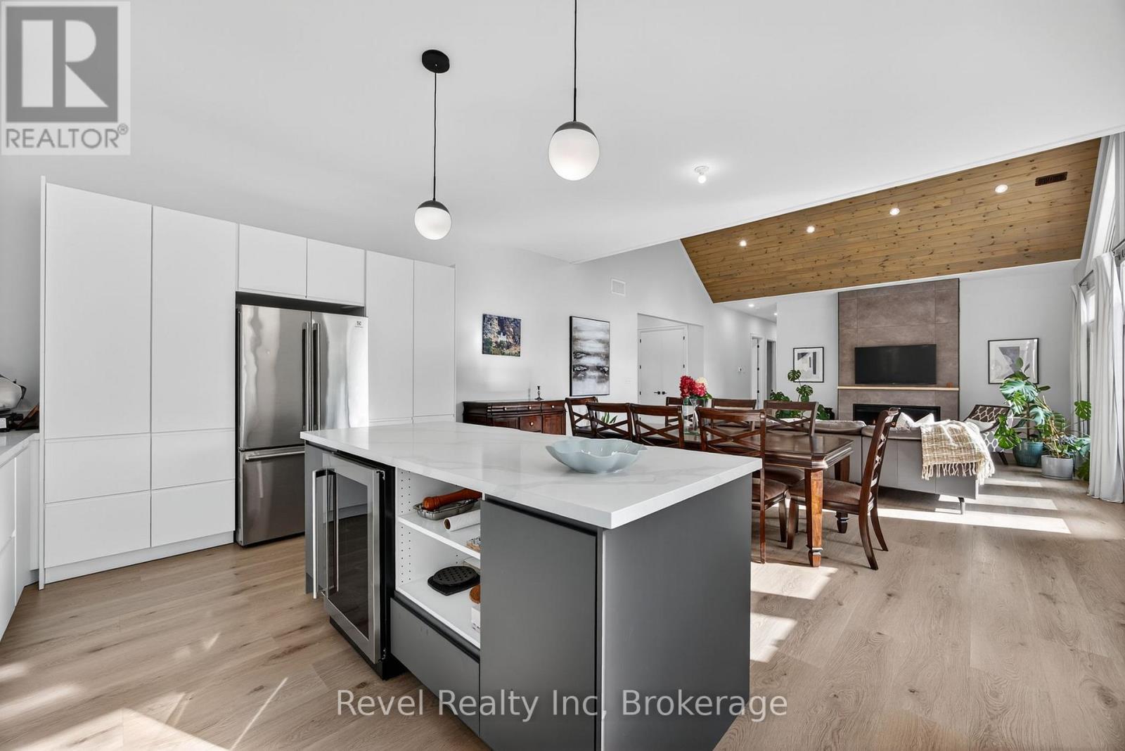 2 SEGUIN CRESCENT — photo 14