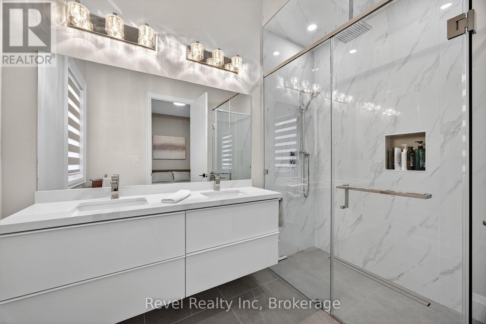 2 SEGUIN CRESCENT — photo 18