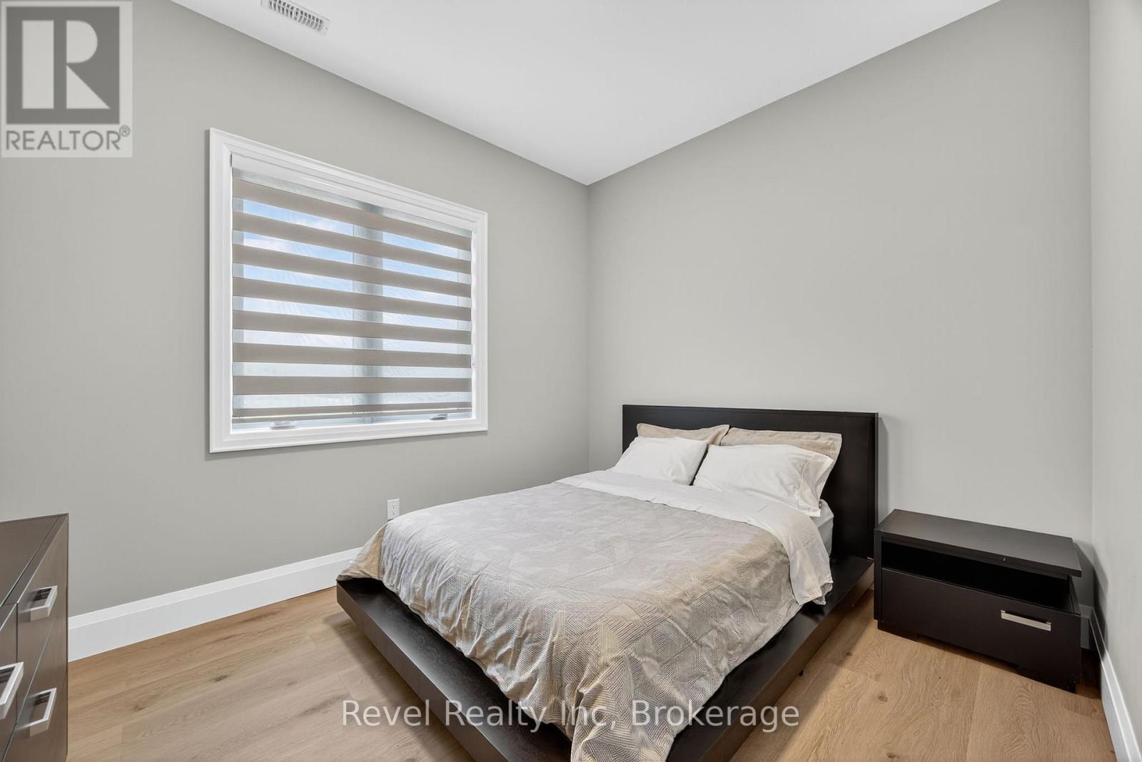 2 SEGUIN CRESCENT — photo 20