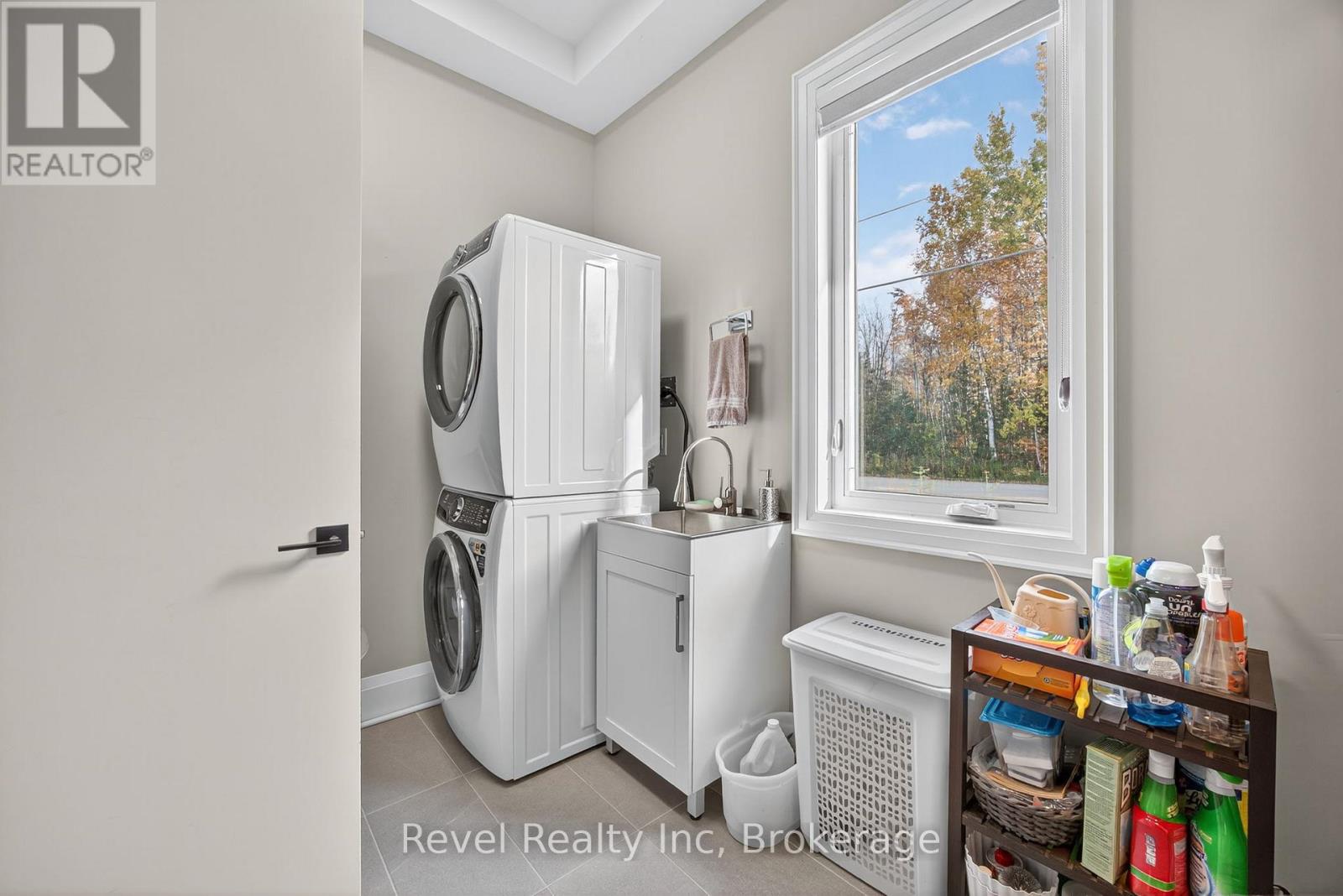 2 SEGUIN CRESCENT — photo 23