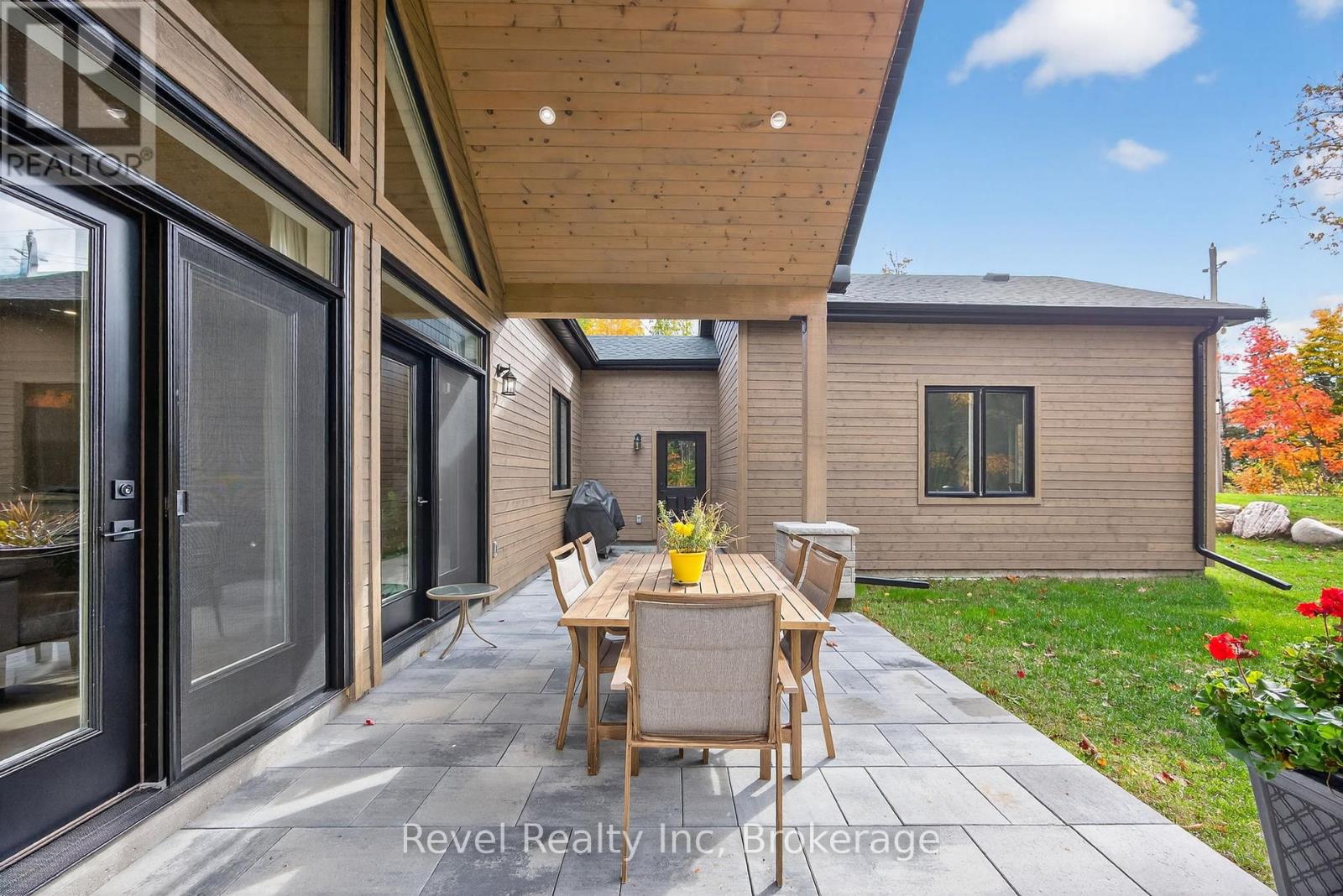 2 SEGUIN CRESCENT — photo 24