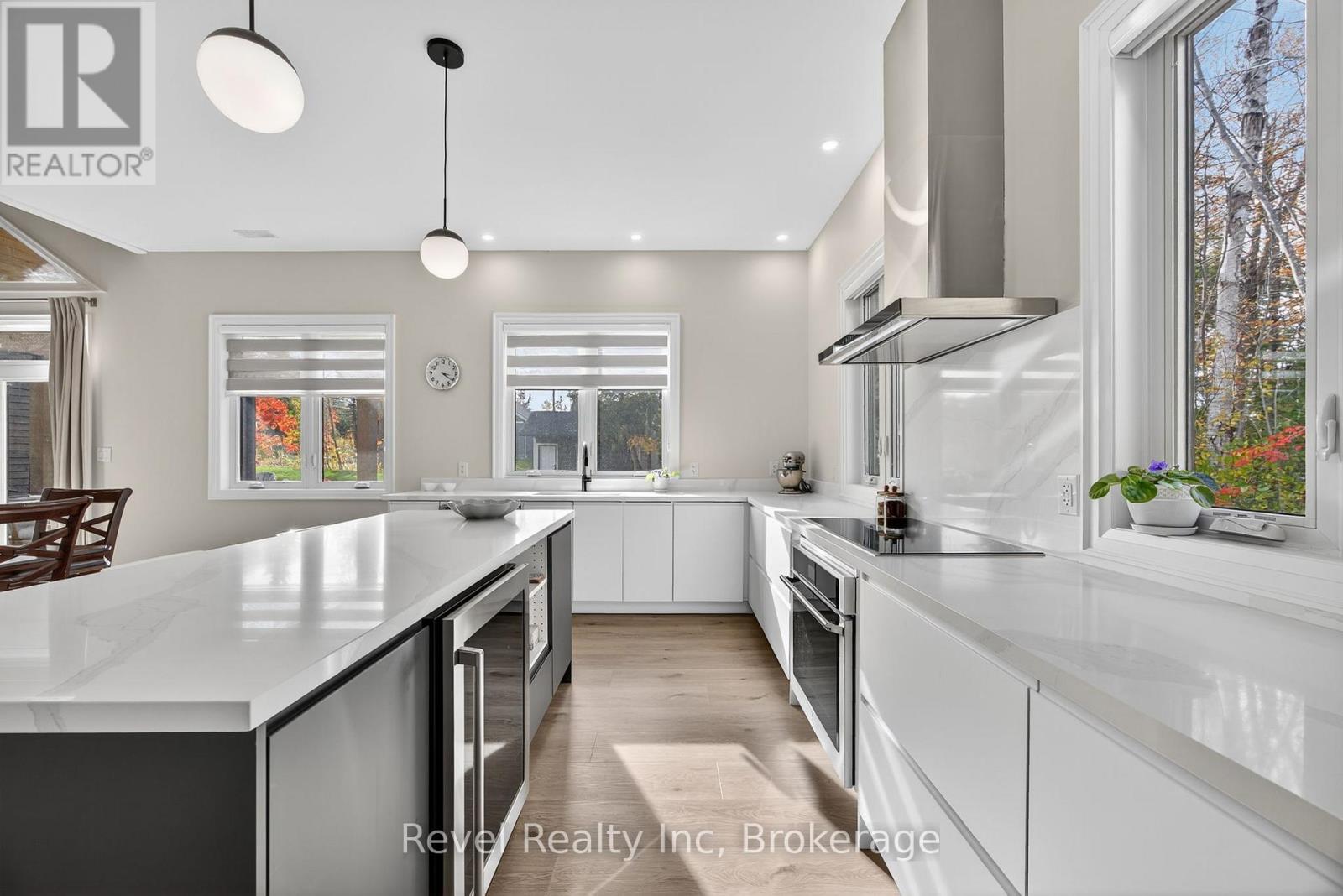 2 SEGUIN CRESCENT — photo 9